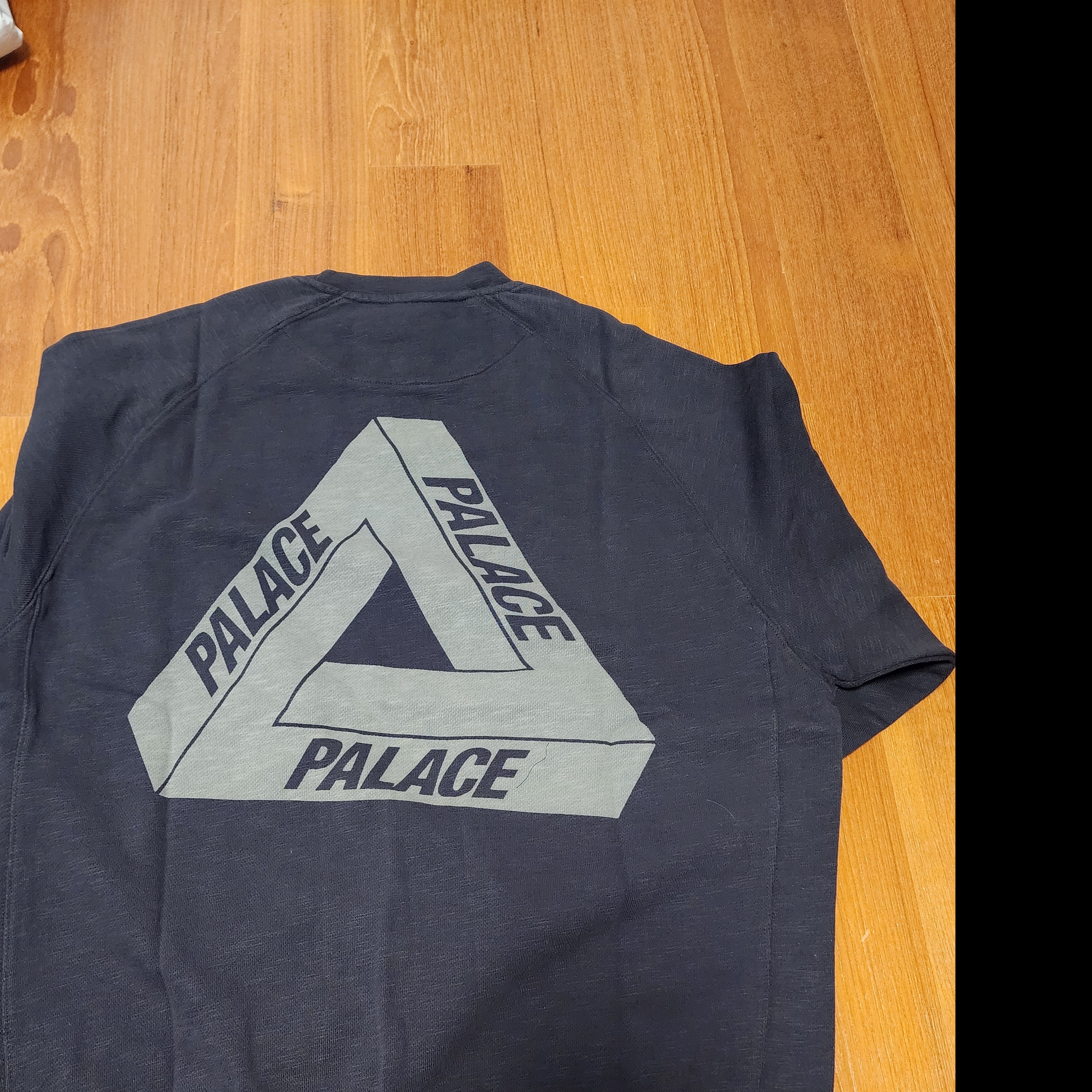 Palace Tri-Ferg Slub Crew Black - 22FW 착용 스타일 - 2