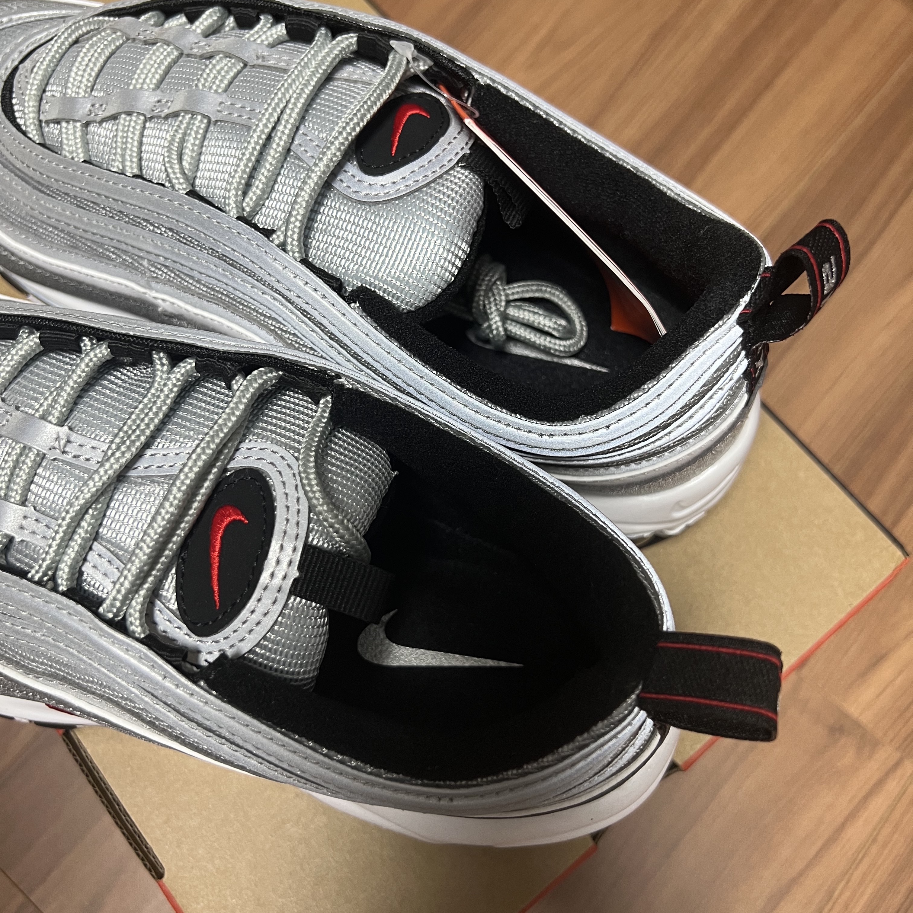 Nike Air Max 97 OG Silver Bullet 2022 착용 스타일 - 5