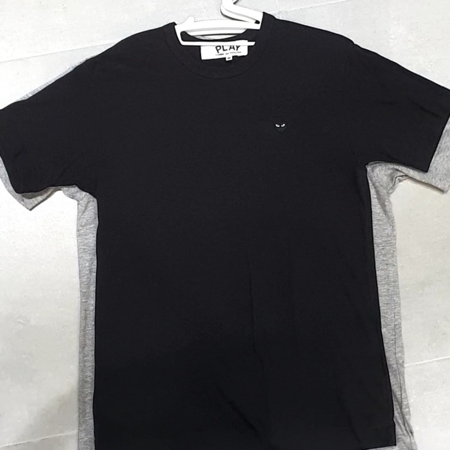Play Comme des Garcons Mini Black Heart T-Shirt Black 착용 스타일