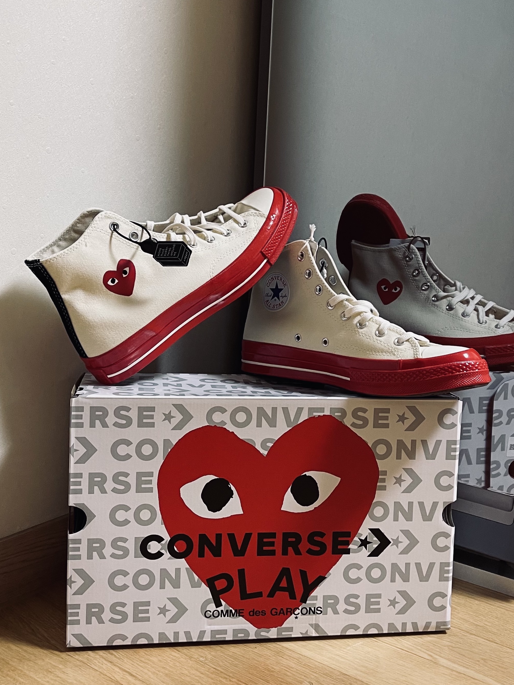 Converse x Play Comme des Garcons Chuck 70 Hi Pristine, Converse x Play Comme des Garcons Chuck 70 Ox Pristine 착용 스타일