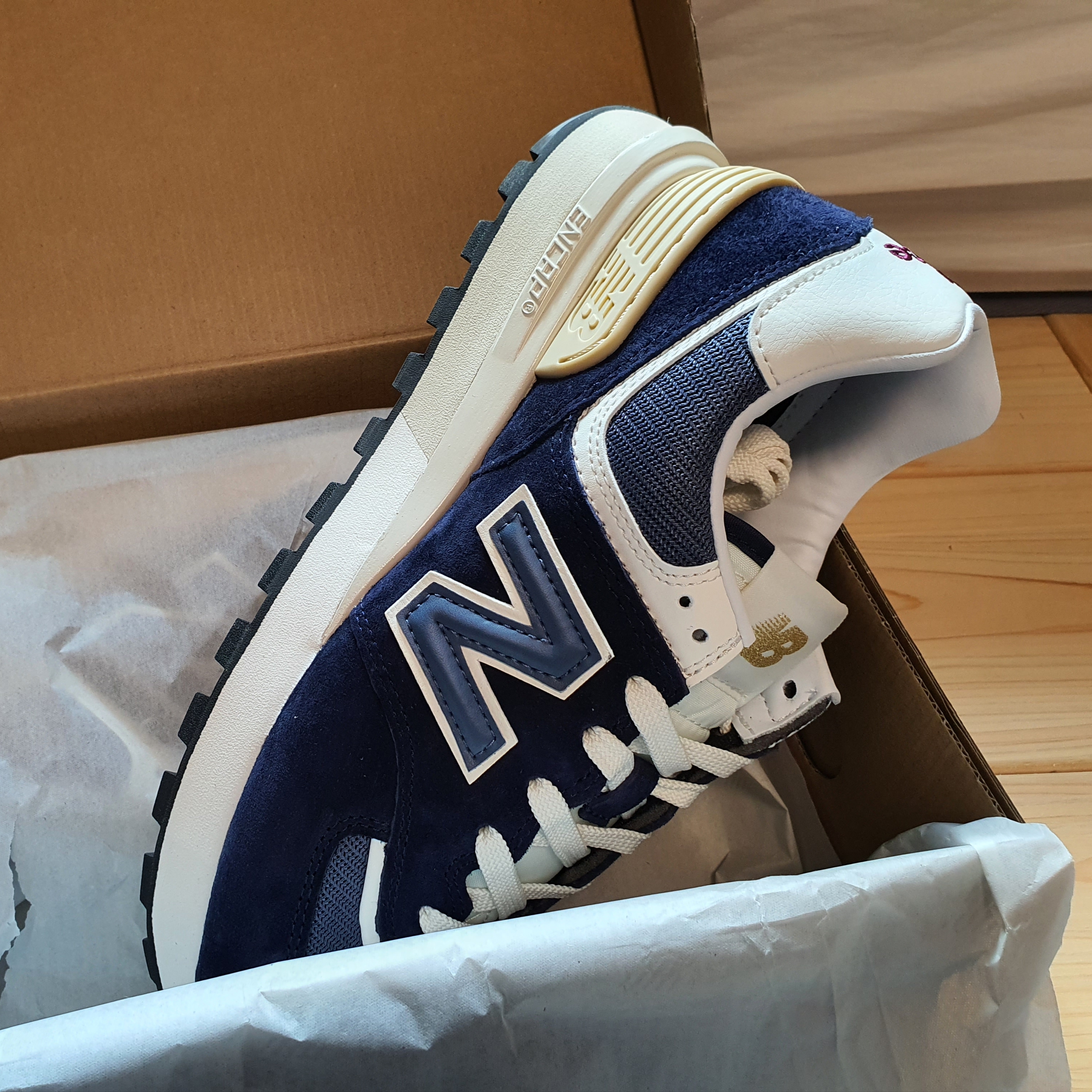 New Balance 574 Legacy Navy 착용 스타일