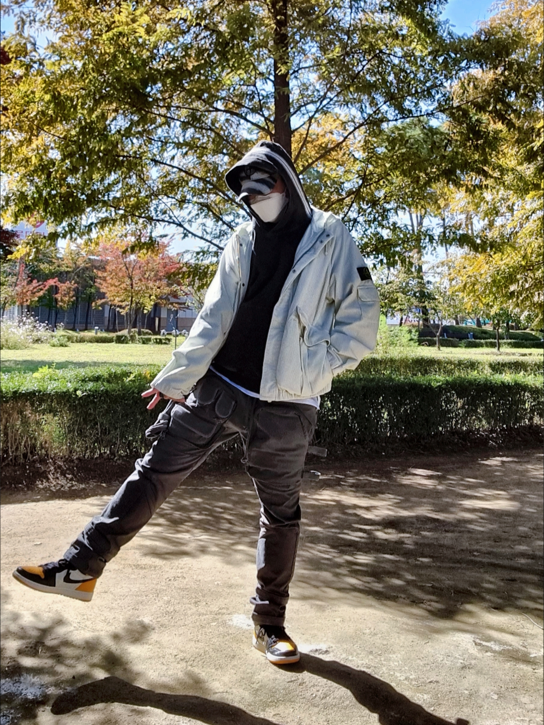 Jordan 1 Retro High OG Taxi, Supreme x Stone Island Corduroy Jacket Stone - 20FW 착용 스타일