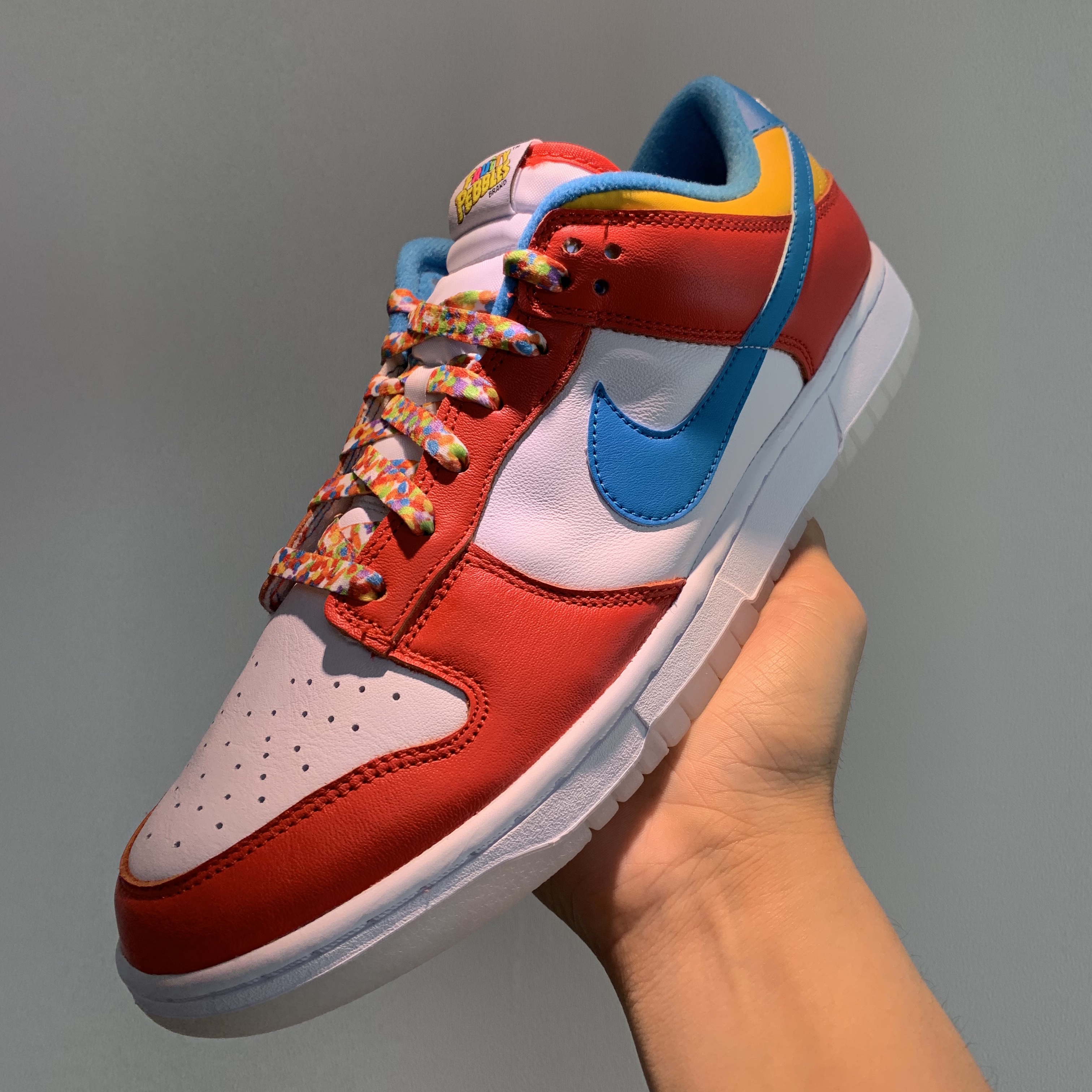 Nike x LeBron James x Fruity Pebbles Dunk Low QS Habanero Red 착용 스타일