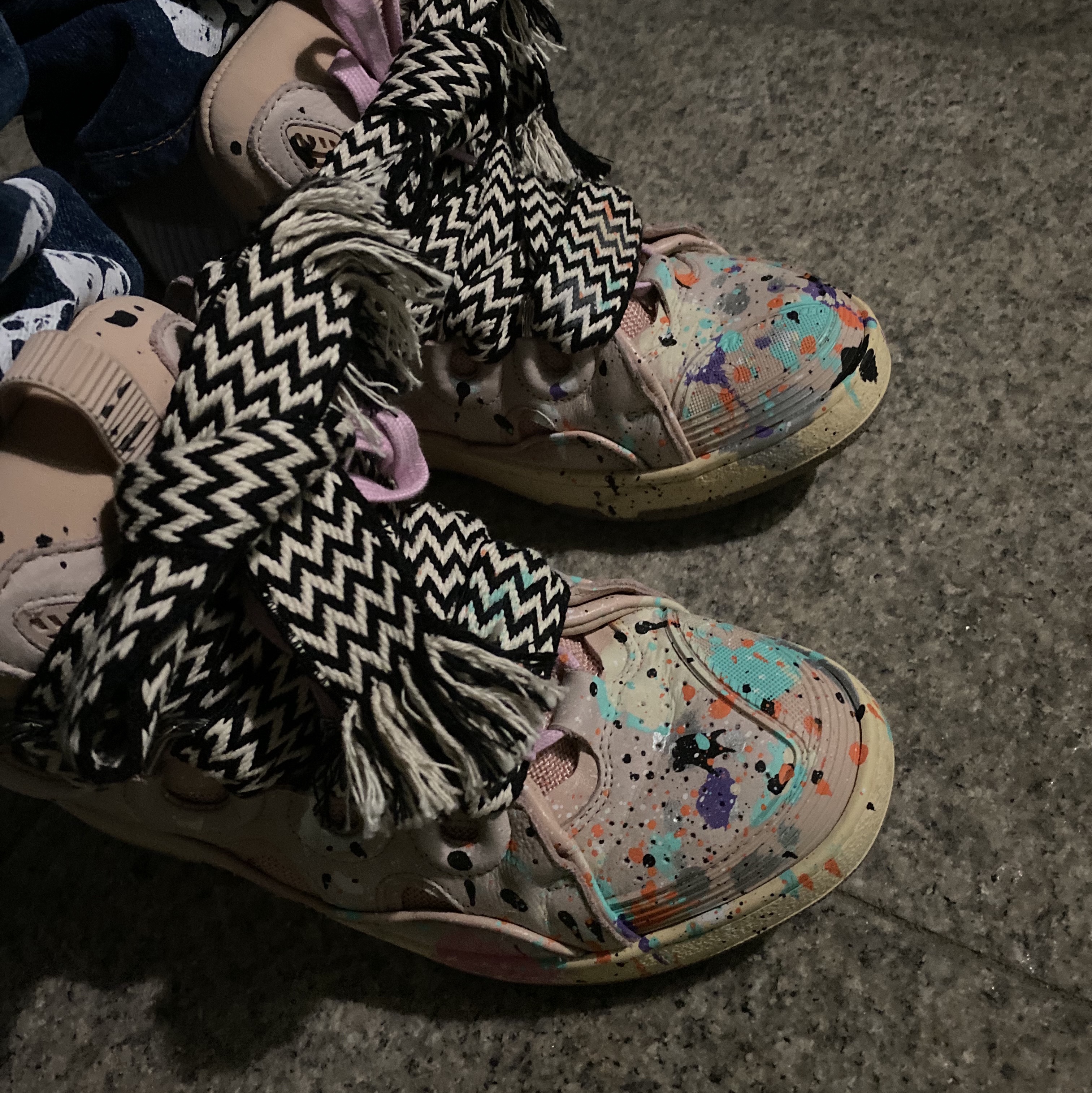 Supreme Est. 1994 6-Panel Black - 21FW, Gallery Dept. x Lanvin Painted Leather Curb Sneakers Pink 착용 스타일 - 5