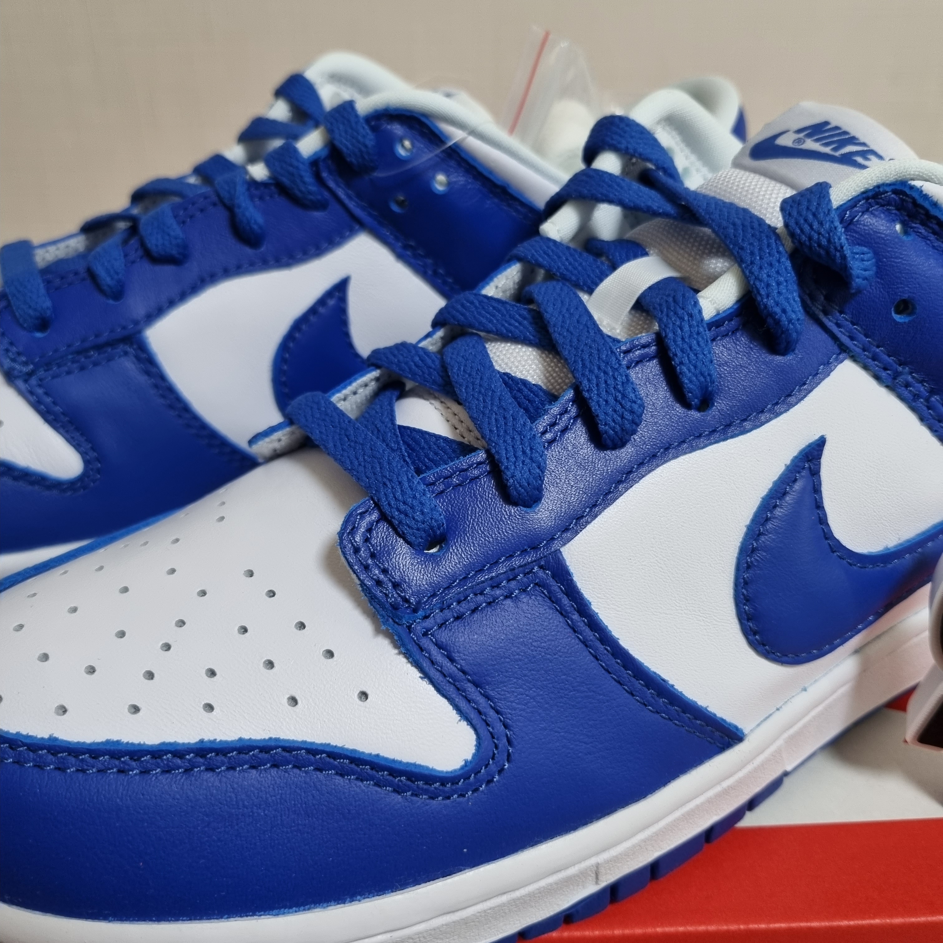 Nike Dunk Low SP Kentucky 2022 착용 스타일 - 3