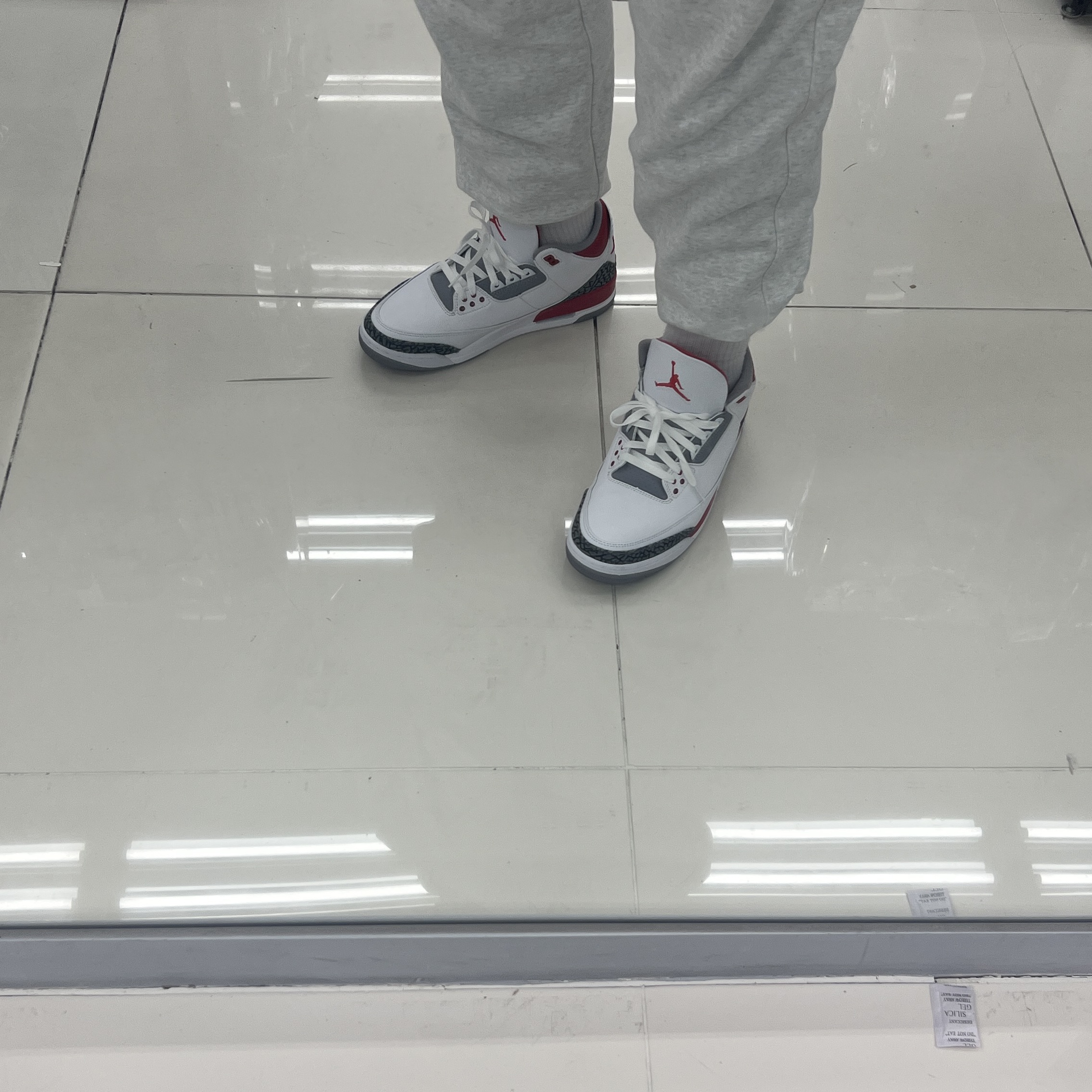 Jordan 3 Retro Fire Red 2022 착용 스타일 - 2
