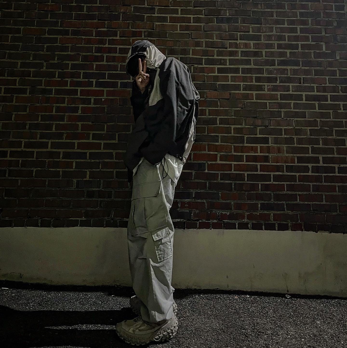 Undermycar Kame Multi Zip Turtle Shell Parka Driftwood - 22FW, Balenciaga Defender Sneakers Beige 착용 스타일 - 1