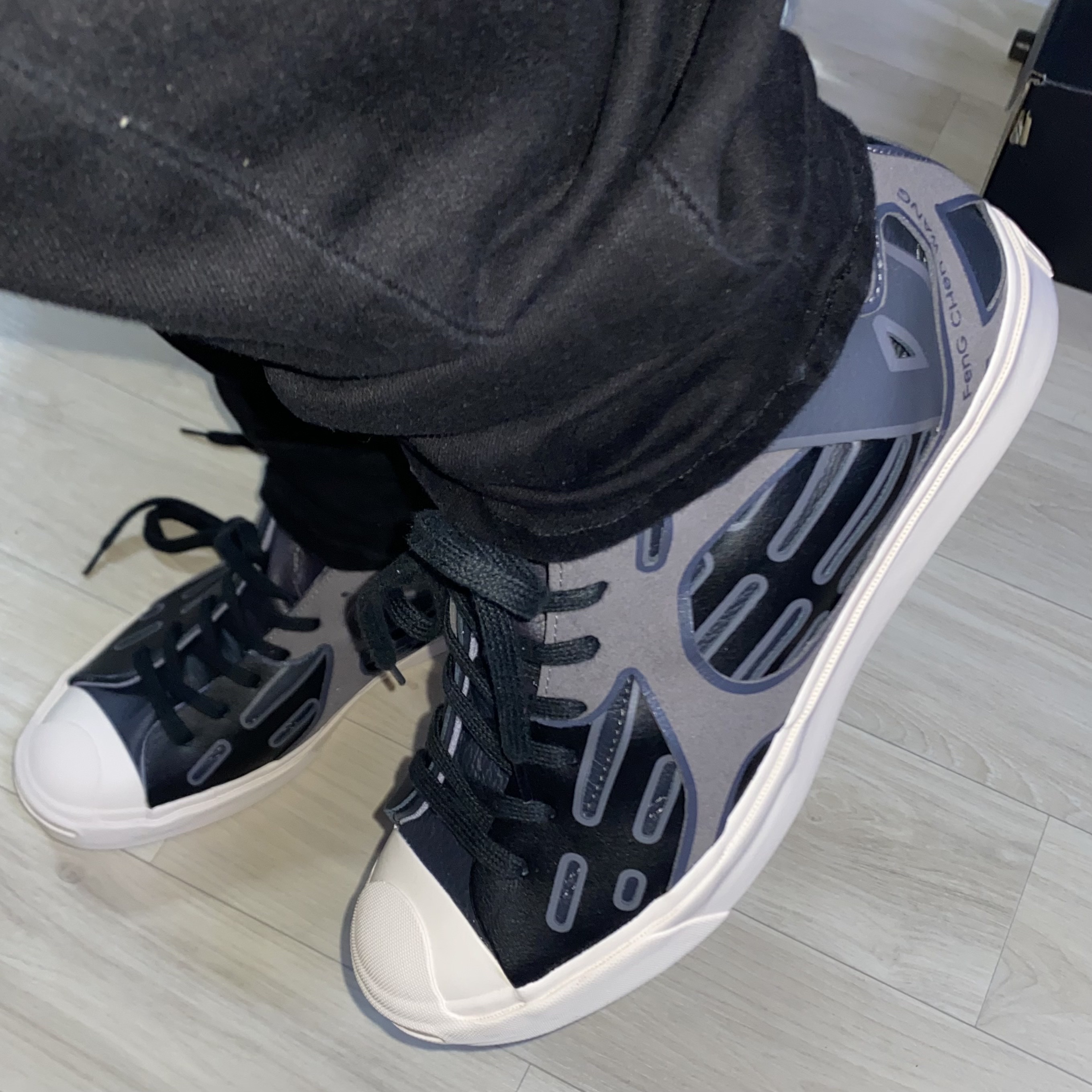 Converse x Feng Chen Wang Jack Purcell Mid Obsidian 착용 스타일 - 1