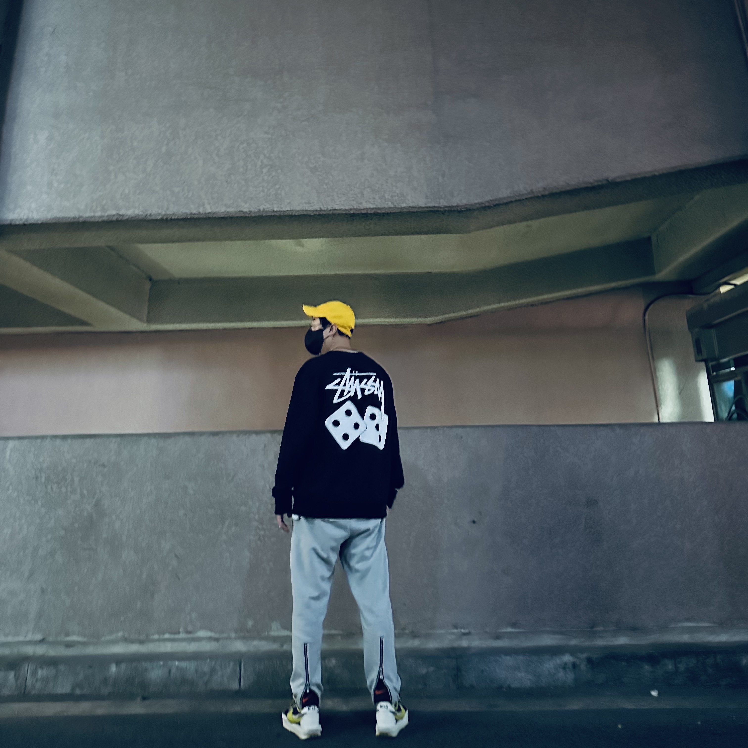 Nike Heritage 86 Futura Washed Cap Gold, Stussy Dice Crew Black 착용 스타일 - 3