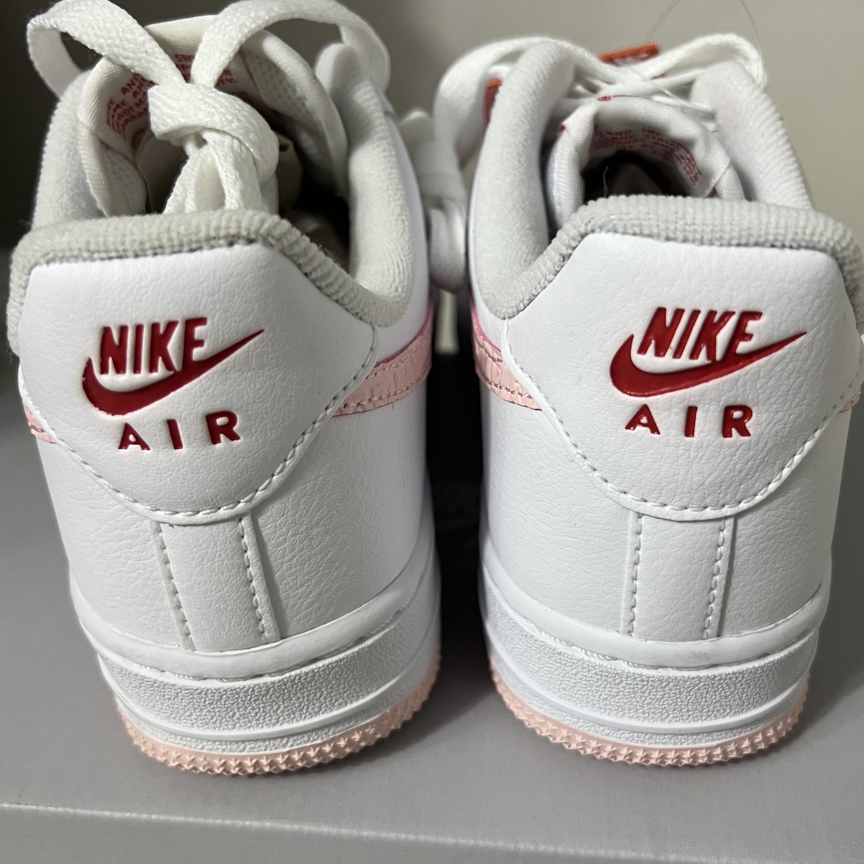 (W) Nike Air Force 1 '07 Valentine Day 2022 착용 스타일 - 3