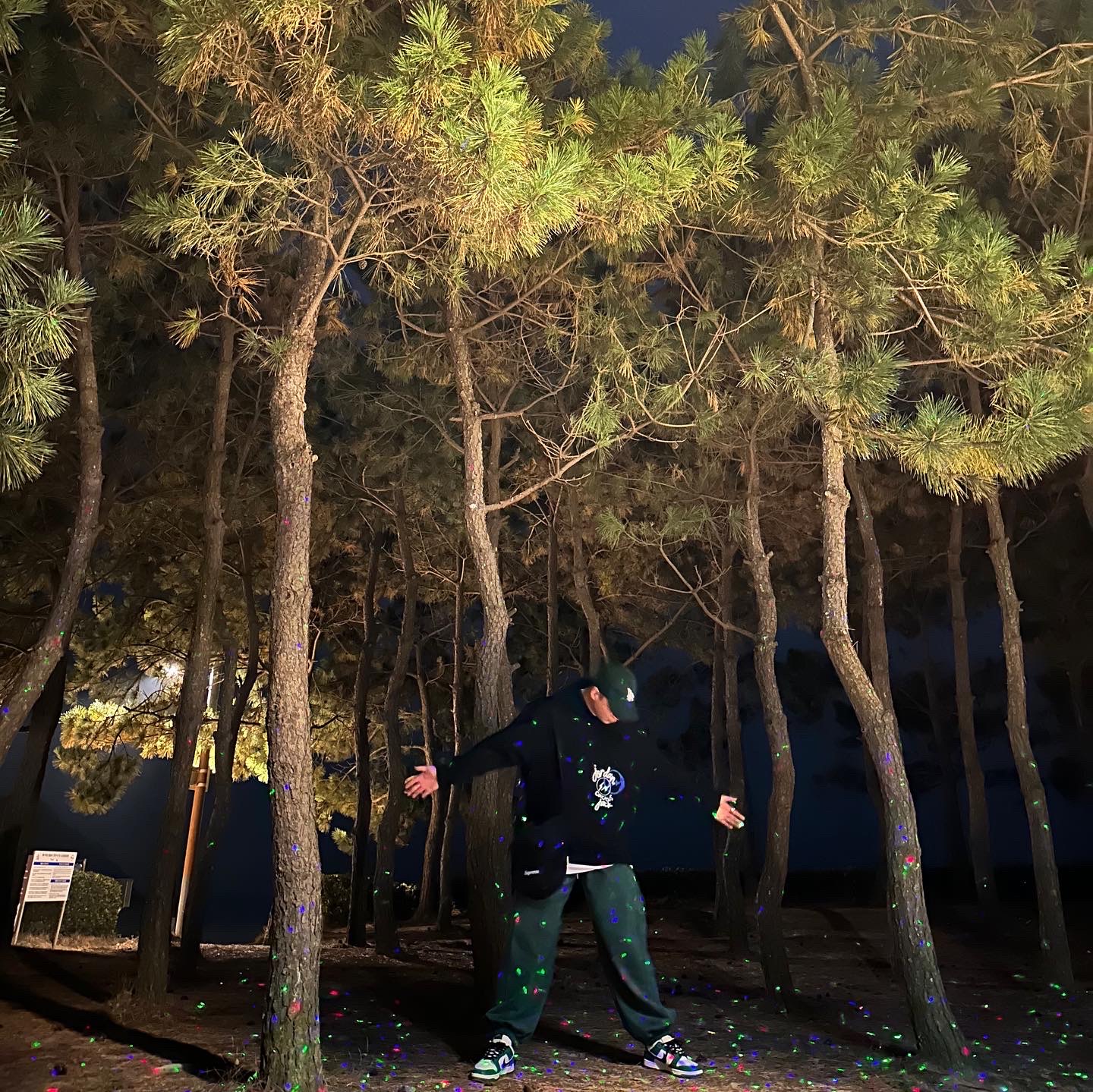 Jordan x Travis Scott x Fragment Hoodie Black (DJ0615-010), Nike Dunk Low Retro SE Jackpot Malachite 착용 스타일 - 2