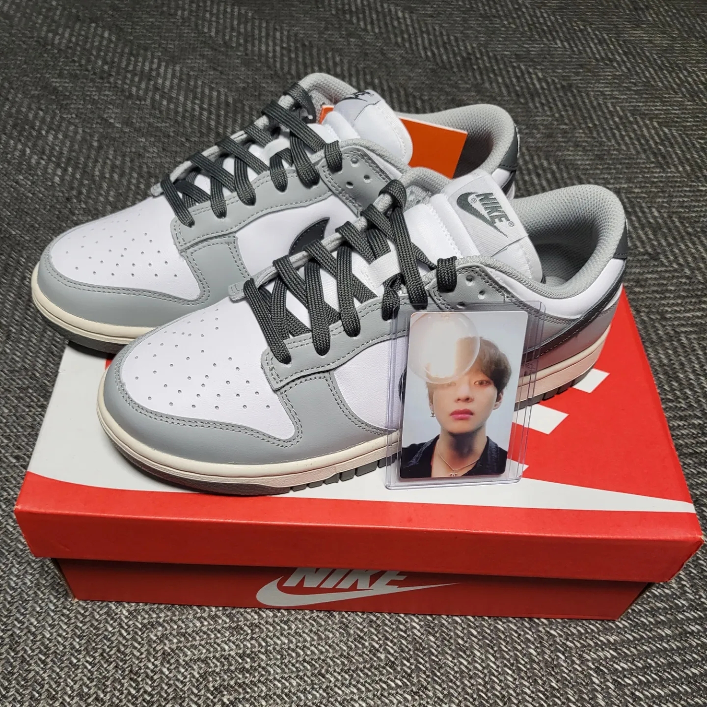 (W) Nike Dunk Low Light Smoke Grey 착용 스타일 - 2