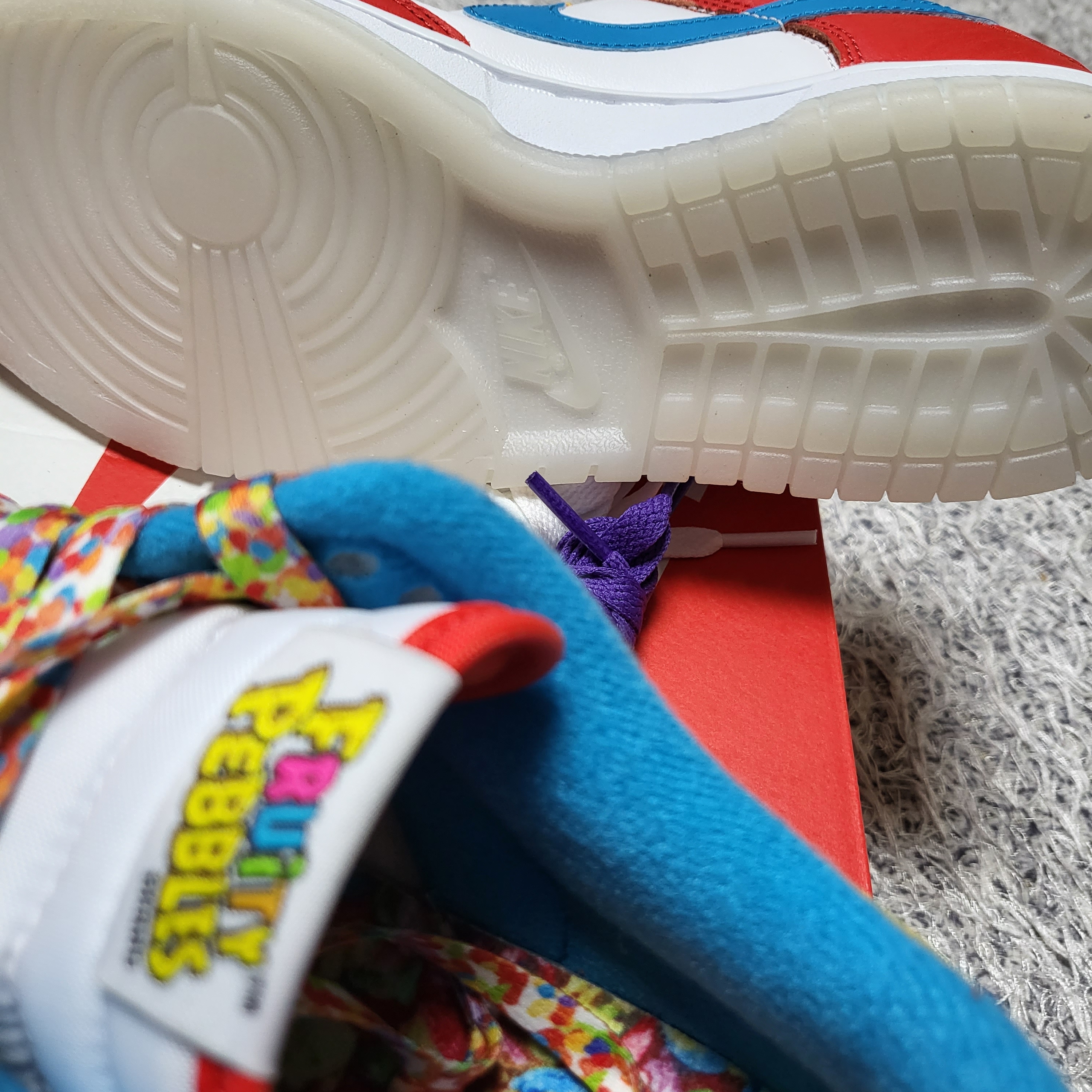 Nike x LeBron James x Fruity Pebbles Dunk Low QS Habanero Red, (W) Nike Dunk Low Black 착용 스타일 - 3