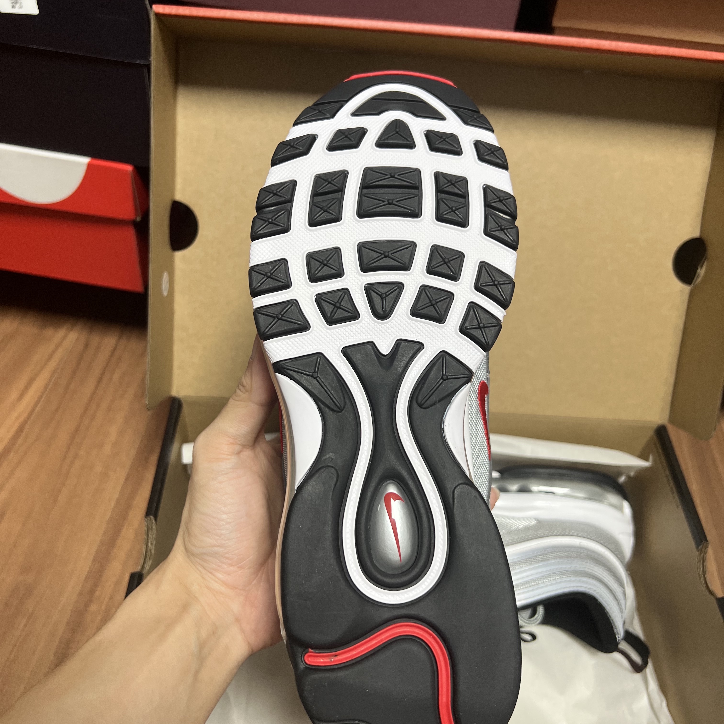 Nike Air Max 97 OG Silver Bullet 2022 착용 스타일 - 2