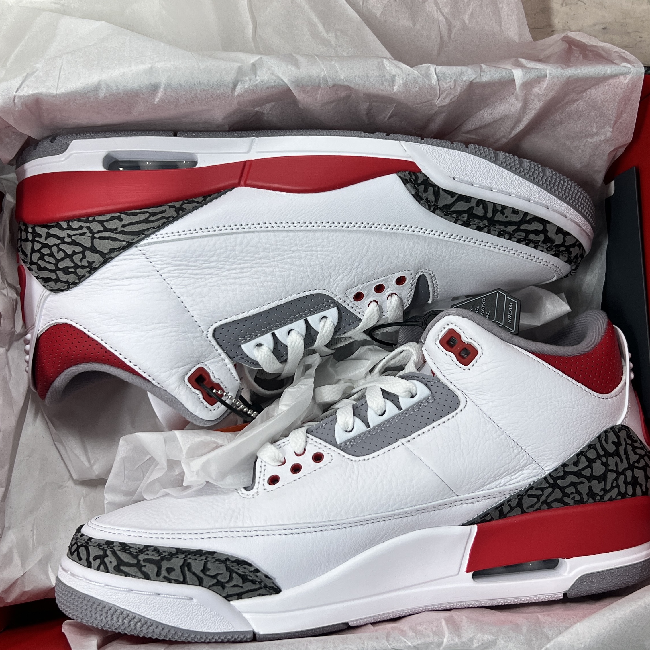 Jordan 3 Retro Fire Red 2022 착용 스타일 - 4