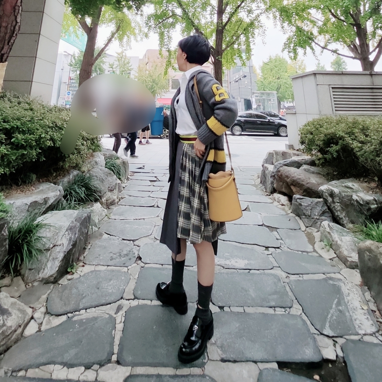 (W) Dior Cardigan Sailor Collar Wool Cashmere With Signature on the back Gray Yellow, Prada Chocolate Brushed Leather Loafers Black 착용 스타일