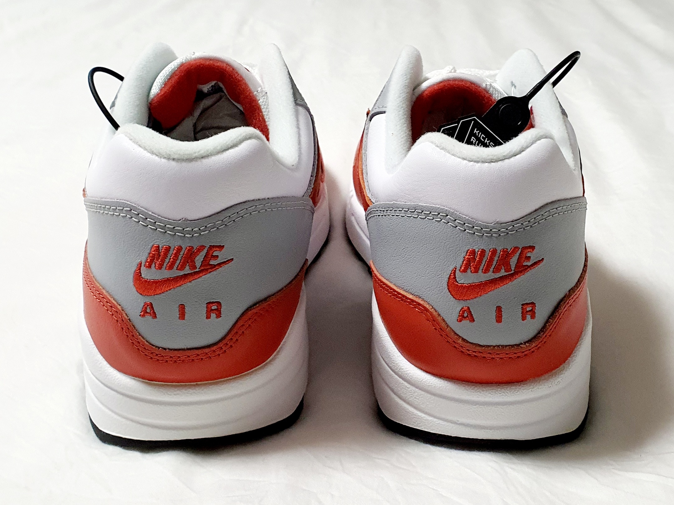 Nike Air Max 1 LV8 Martian Sunrise 착용 스타일 - 5
