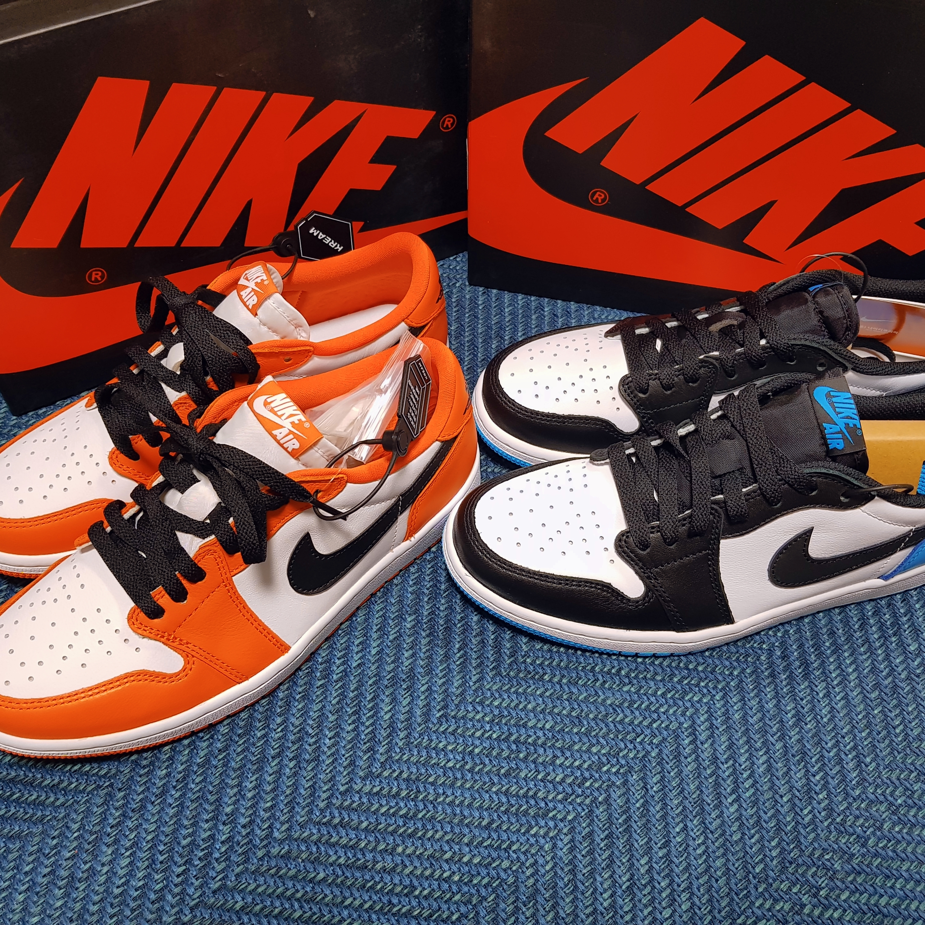 Jordan 1 Low OG Starfish, Jordan 1 Retro Low OG Black and Dark Powder Blue 착용 스타일