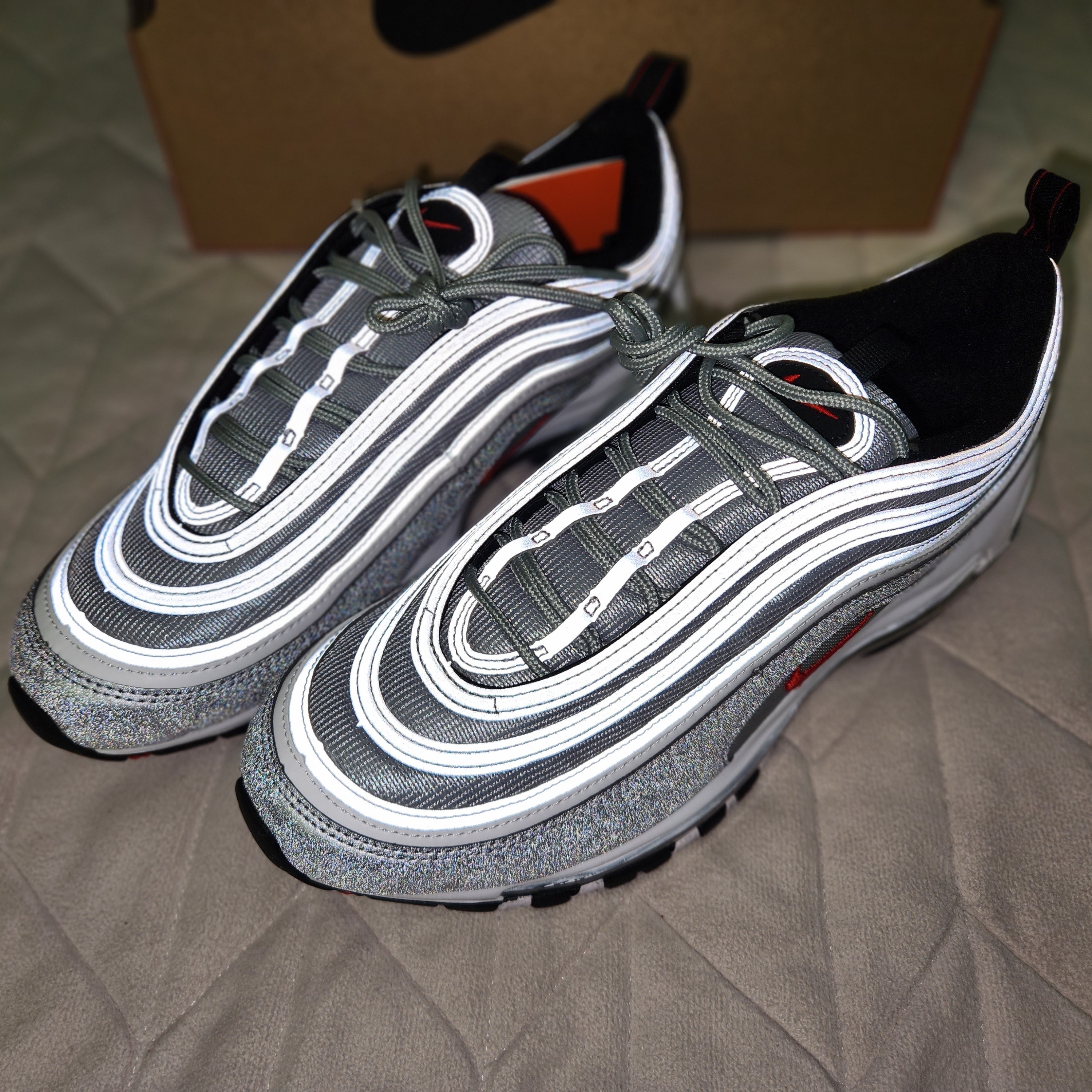 Nike Air Max 97 OG Silver Bullet 2022 착용 스타일 - 5