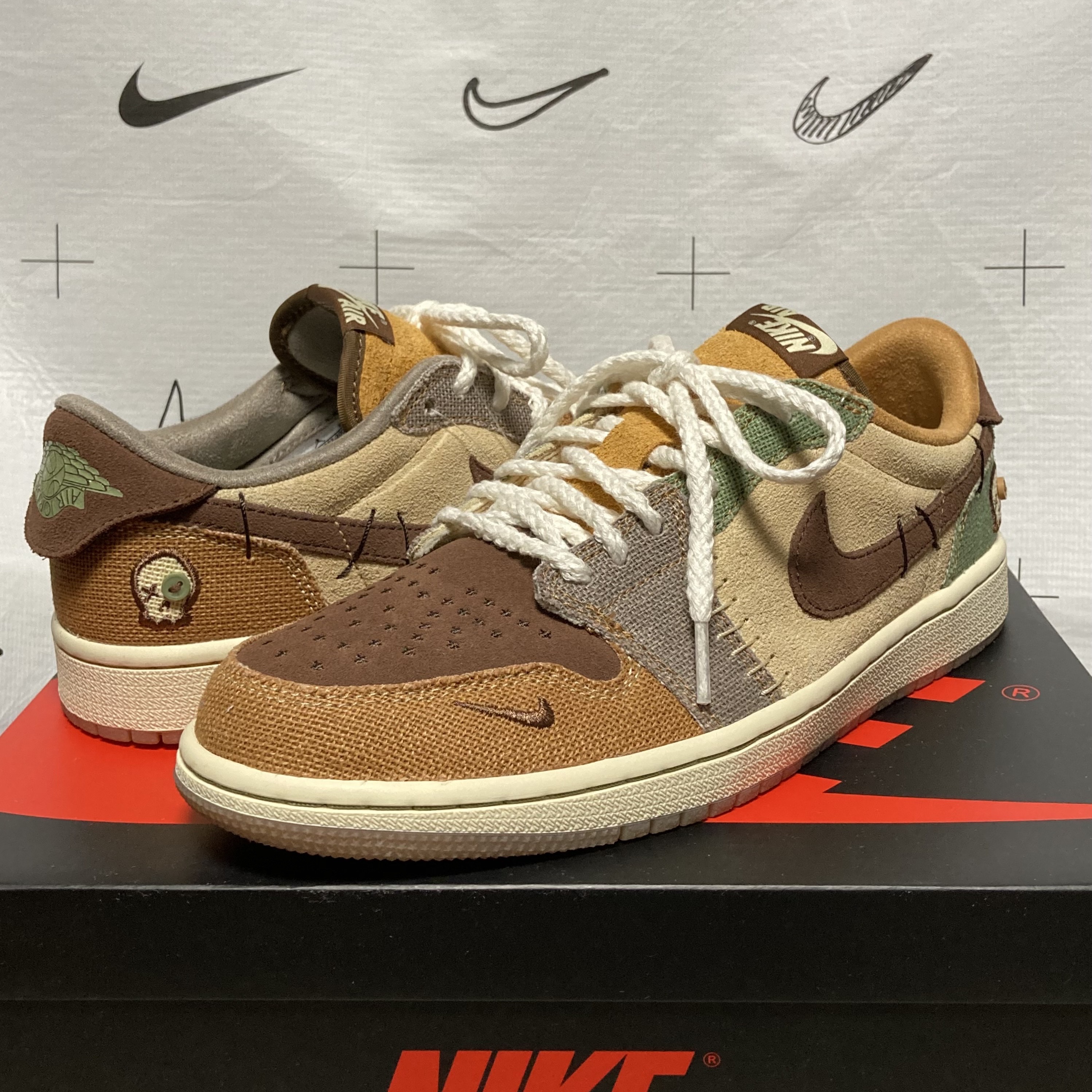Jordan 1 x Zion Williamson Retro Low OG Flax and Oil Green 착용 스타일 - 1