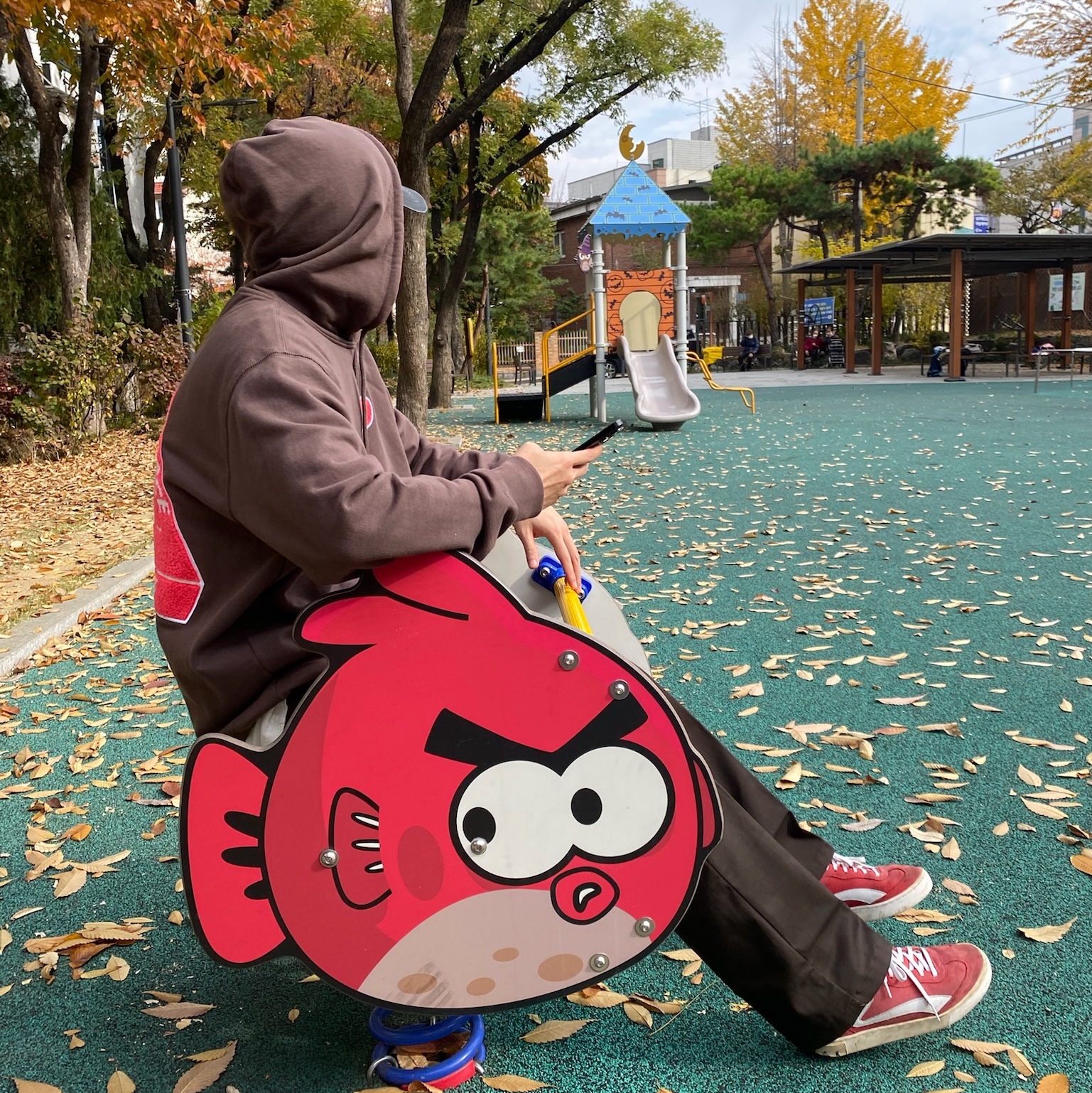 Palace Tri-Chenille Hood Brown - 21FW 착용 스타일