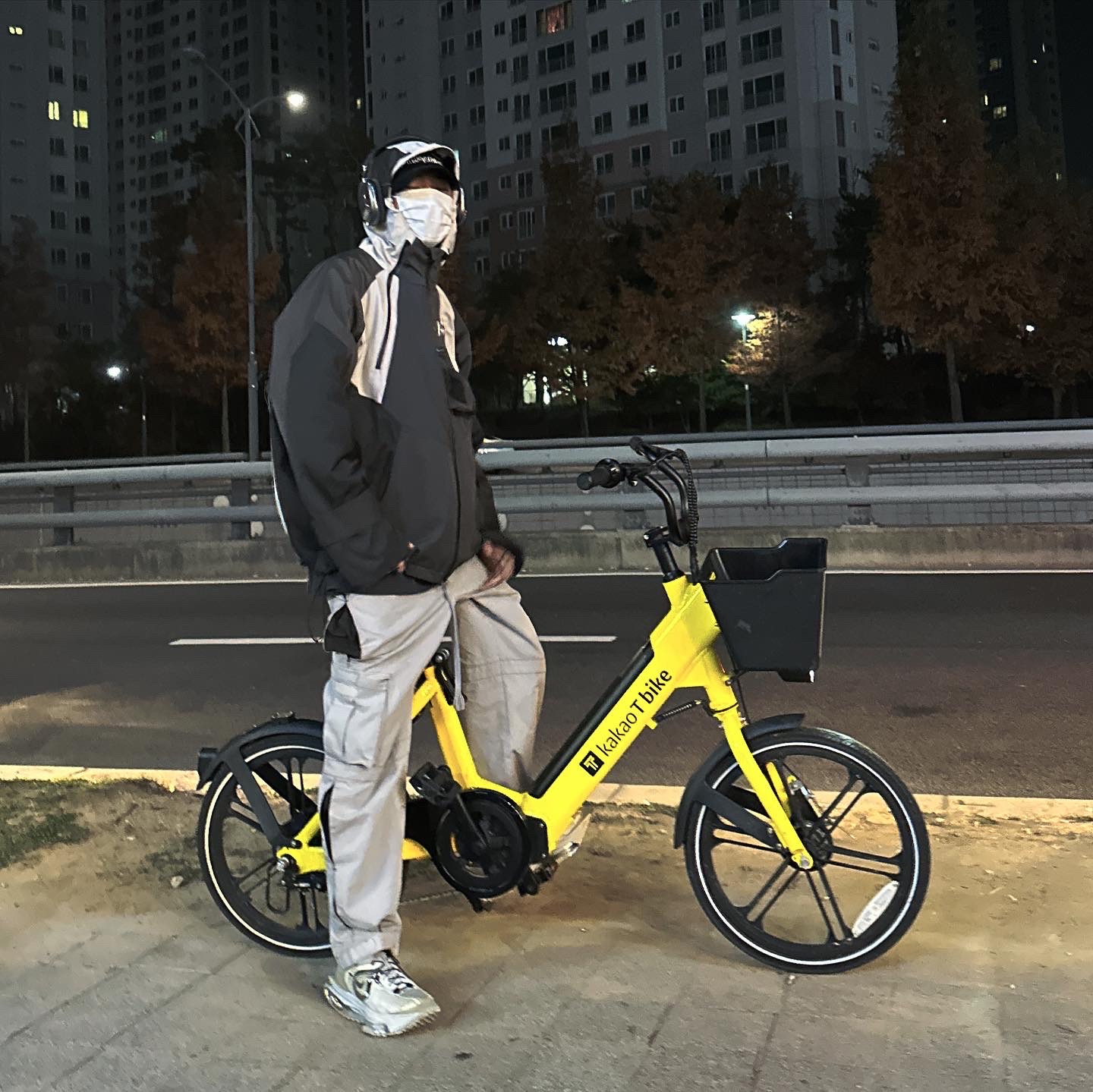 Undermycar Kame Multi Zip Turtle Shell Parka Driftwood - 22FW, Nike x Matthew M Williams Zoom 004 Stone 착용 스타일 - 2