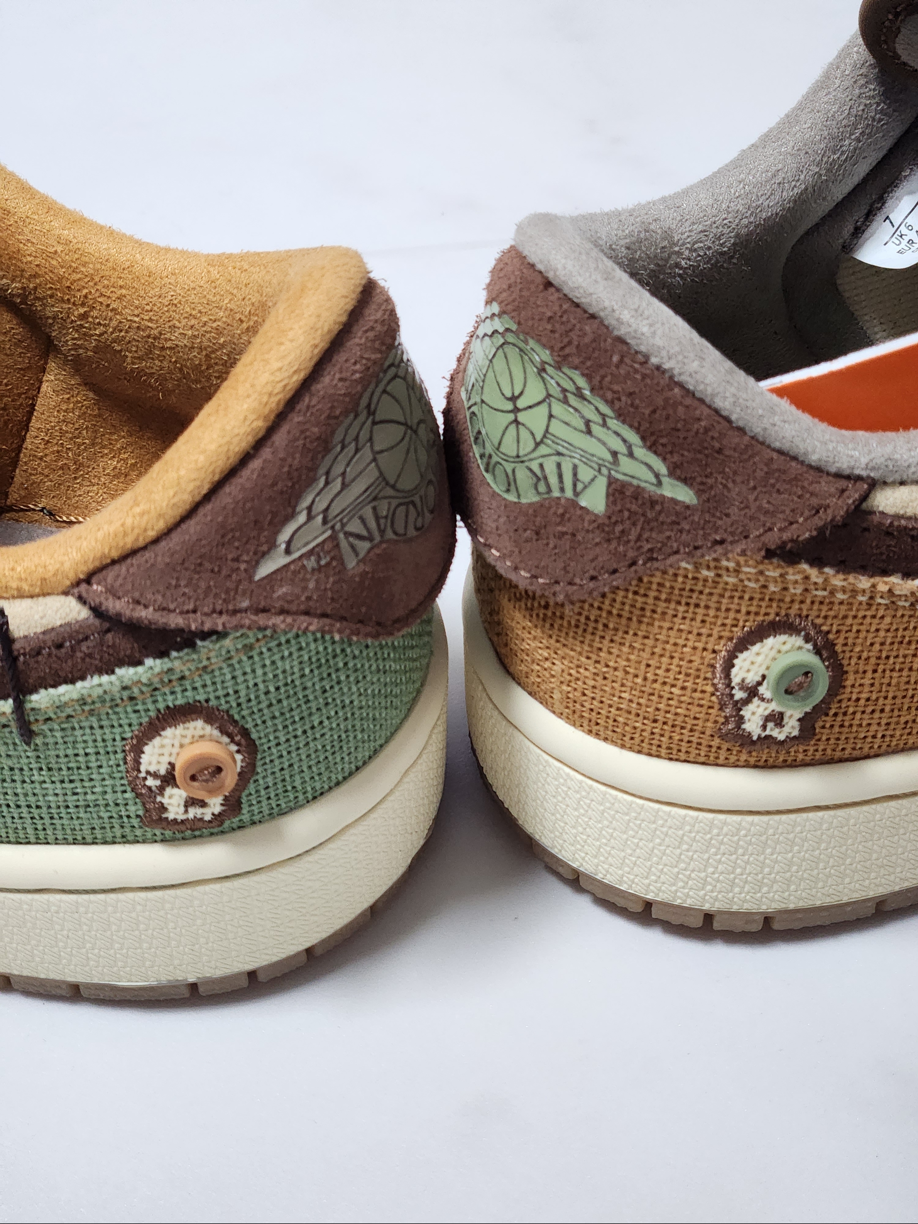 Jordan 1 x Zion Williamson Retro Low OG Flax and Oil Green 착용 스타일 - 3