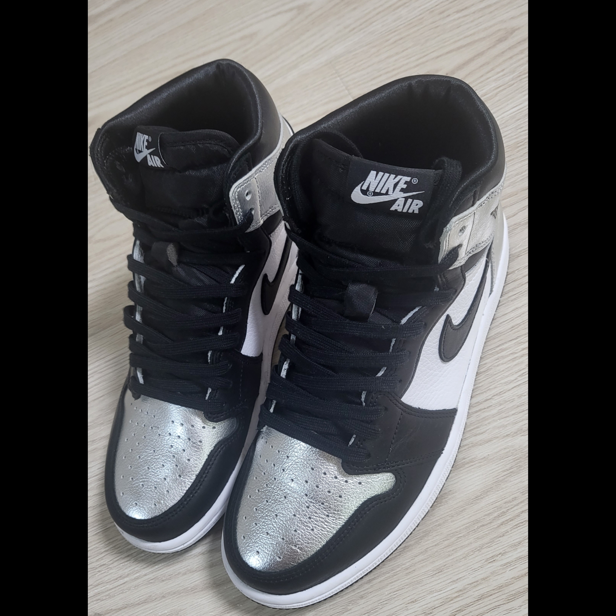 (W) Jordan 1 Retro High OG Silver Toe 착용 스타일 - 2