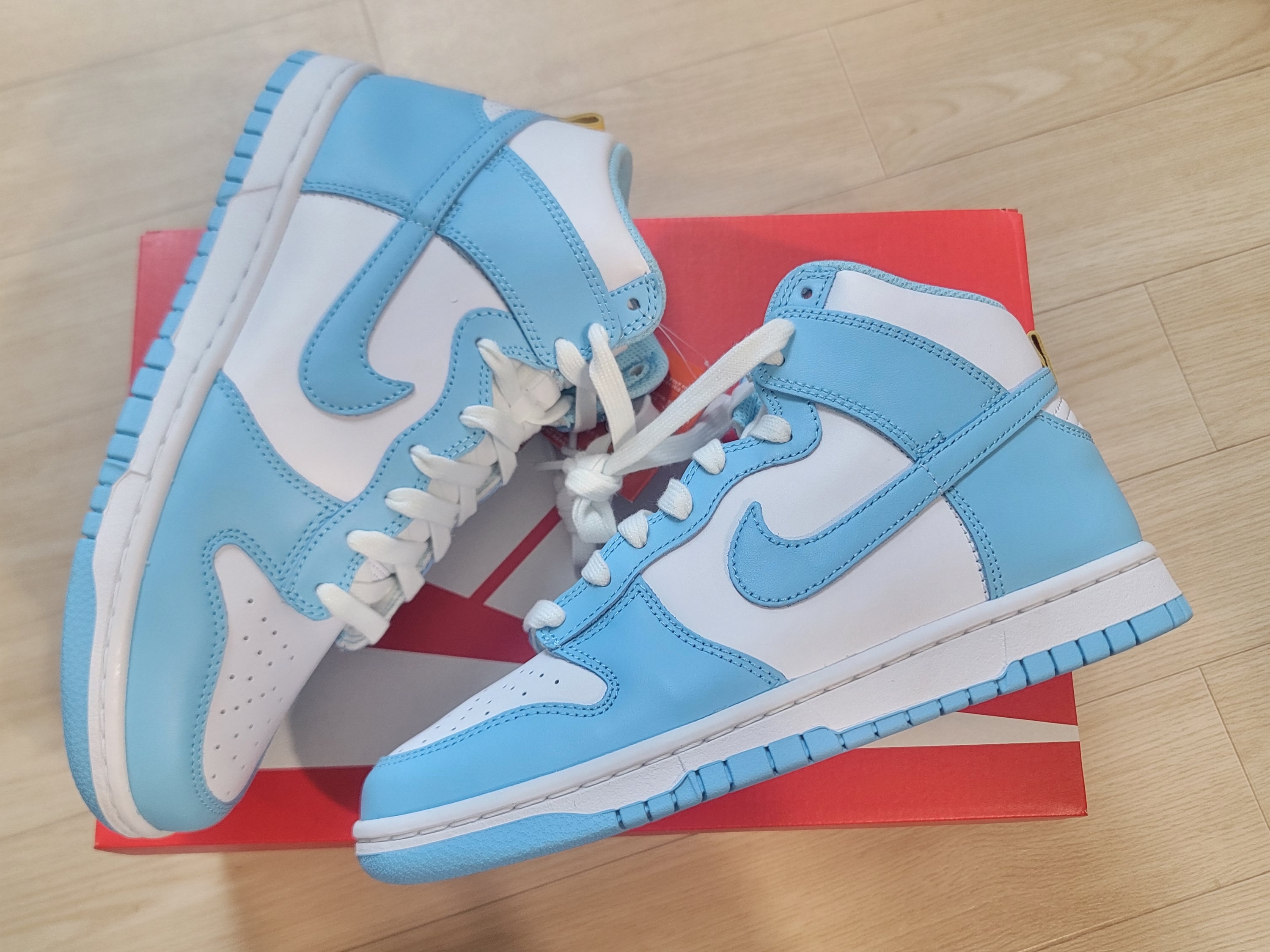 Nike Dunk Low SP Kentucky 2022, Nike Dunk High Retro Blue Chill 착용 스타일 - 3