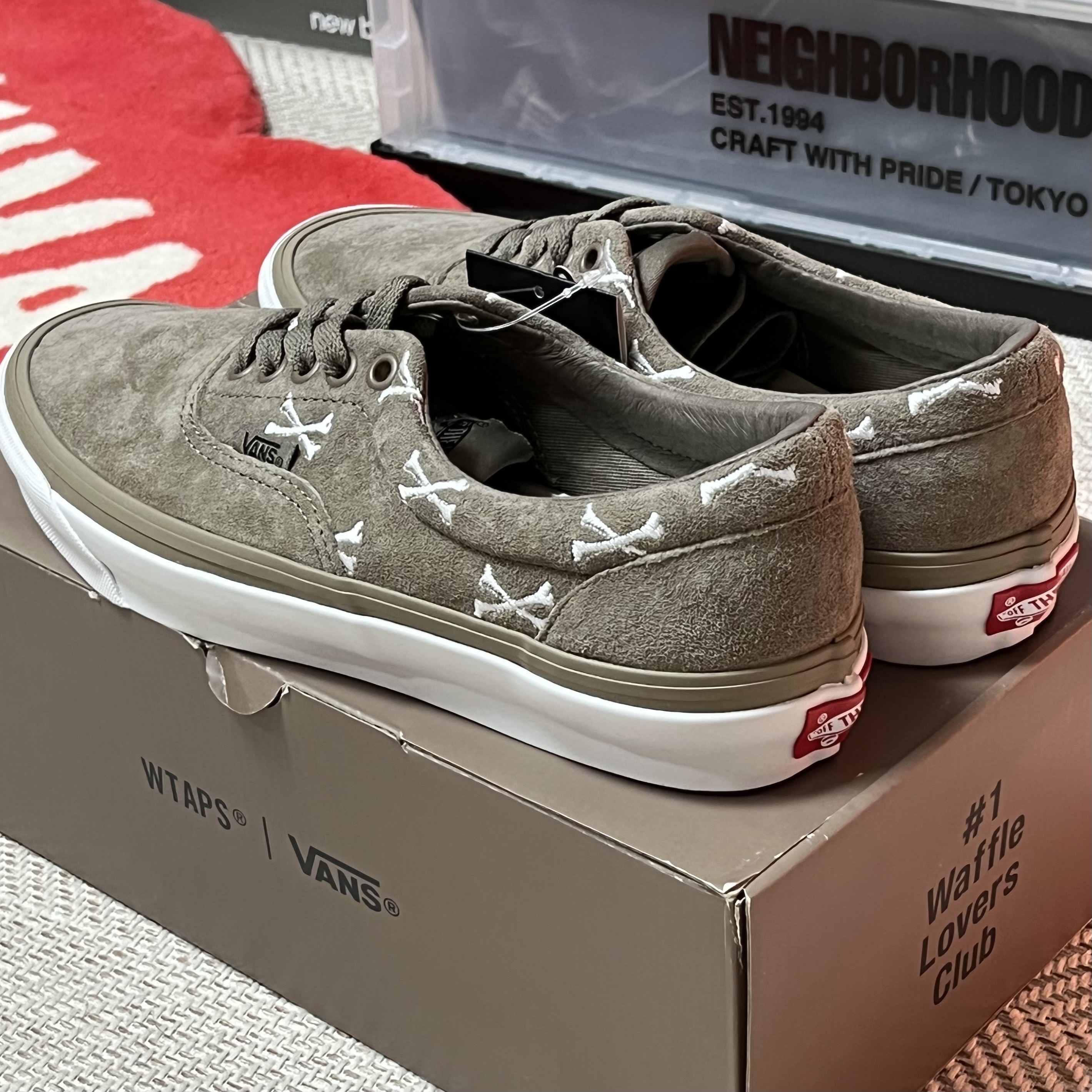 Vans Vault x WTAPS OG Era LX Bones Coyote 착용 스타일 - 2