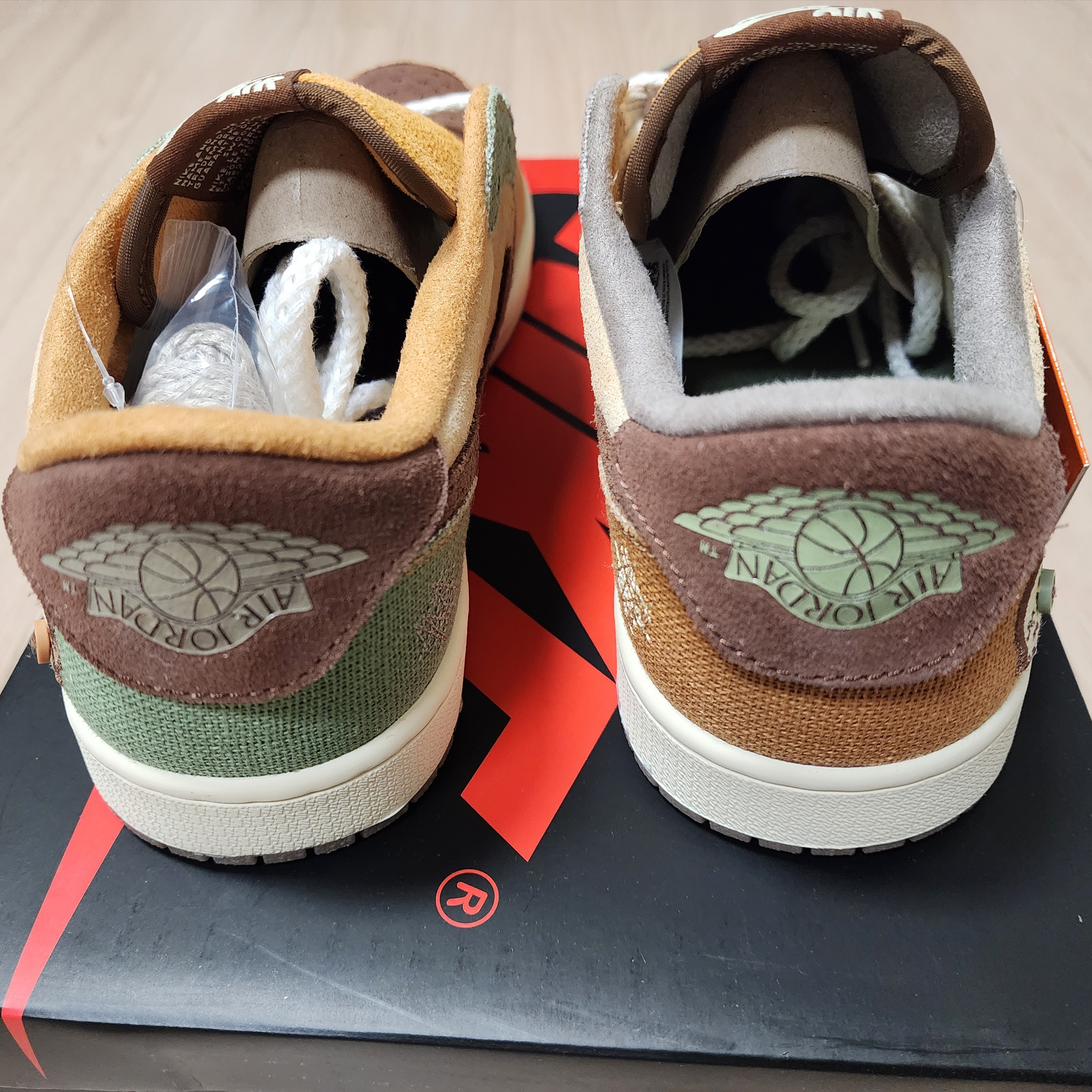 Jordan 1 x Zion Williamson Retro Low OG Flax and Oil Green 착용 스타일 - 3