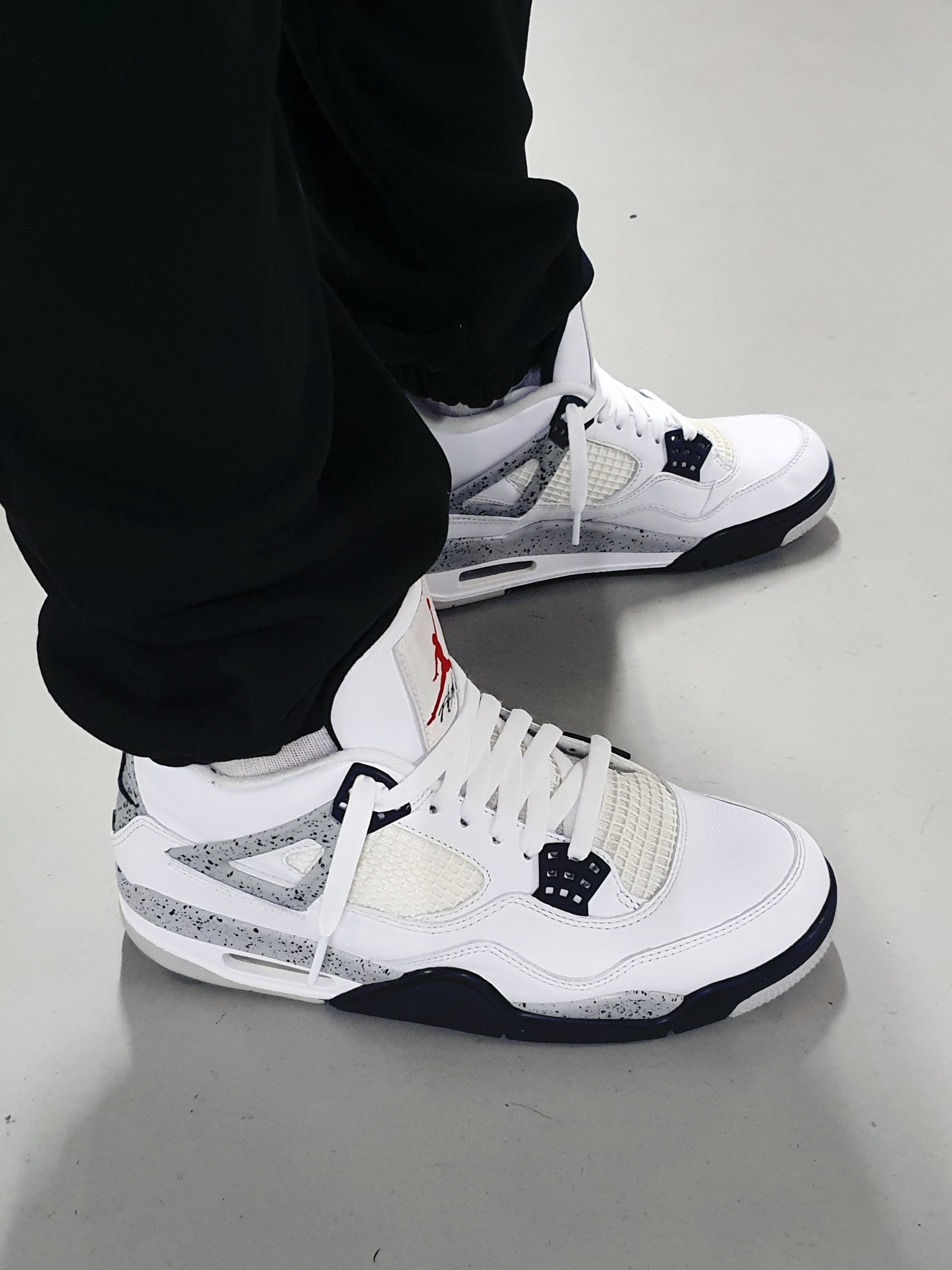 Jordan 4 Retro OG White Cement 2016 착용 스타일 - 2