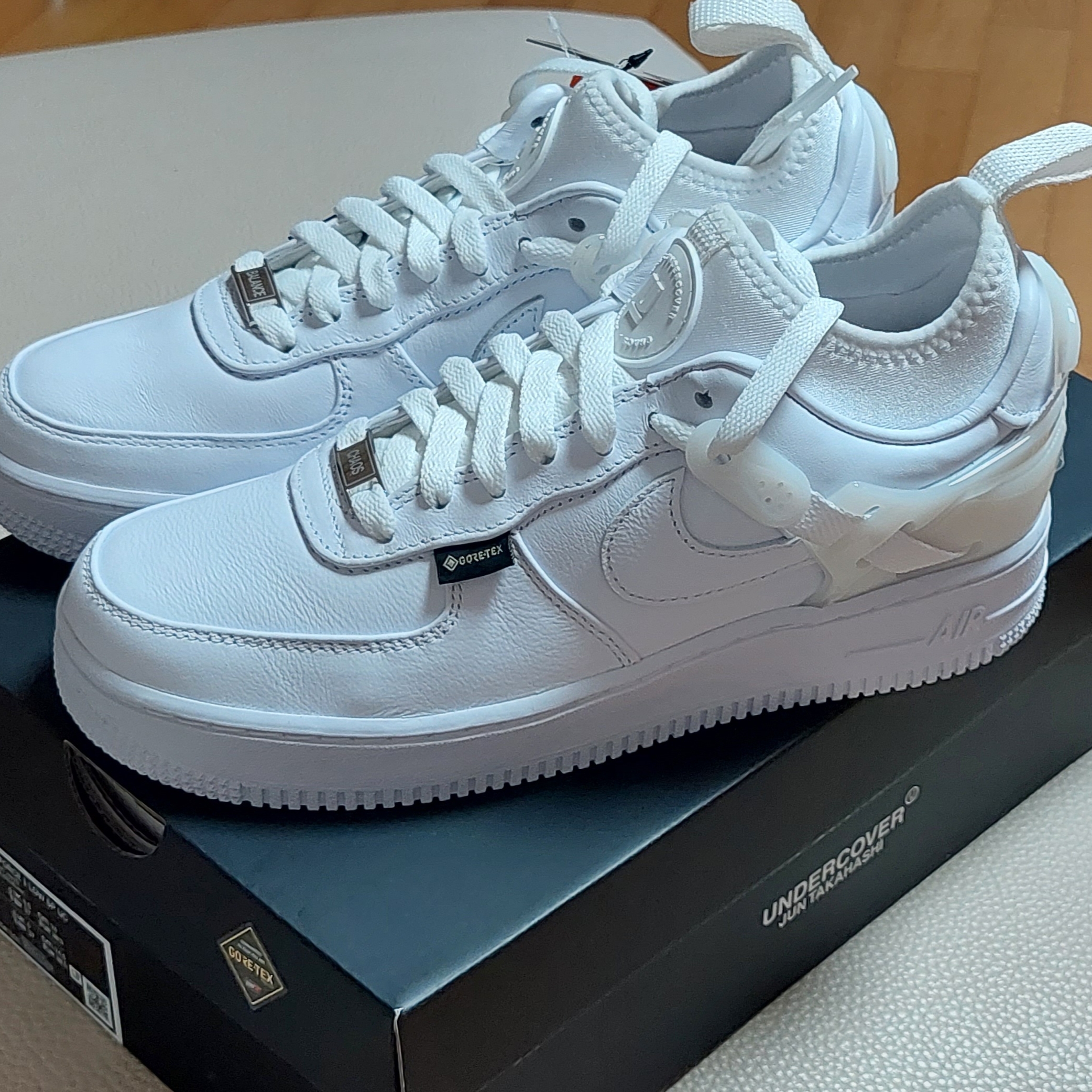 Nike x Undercover Air Force 1 Low SP White 착용 스타일 - 2