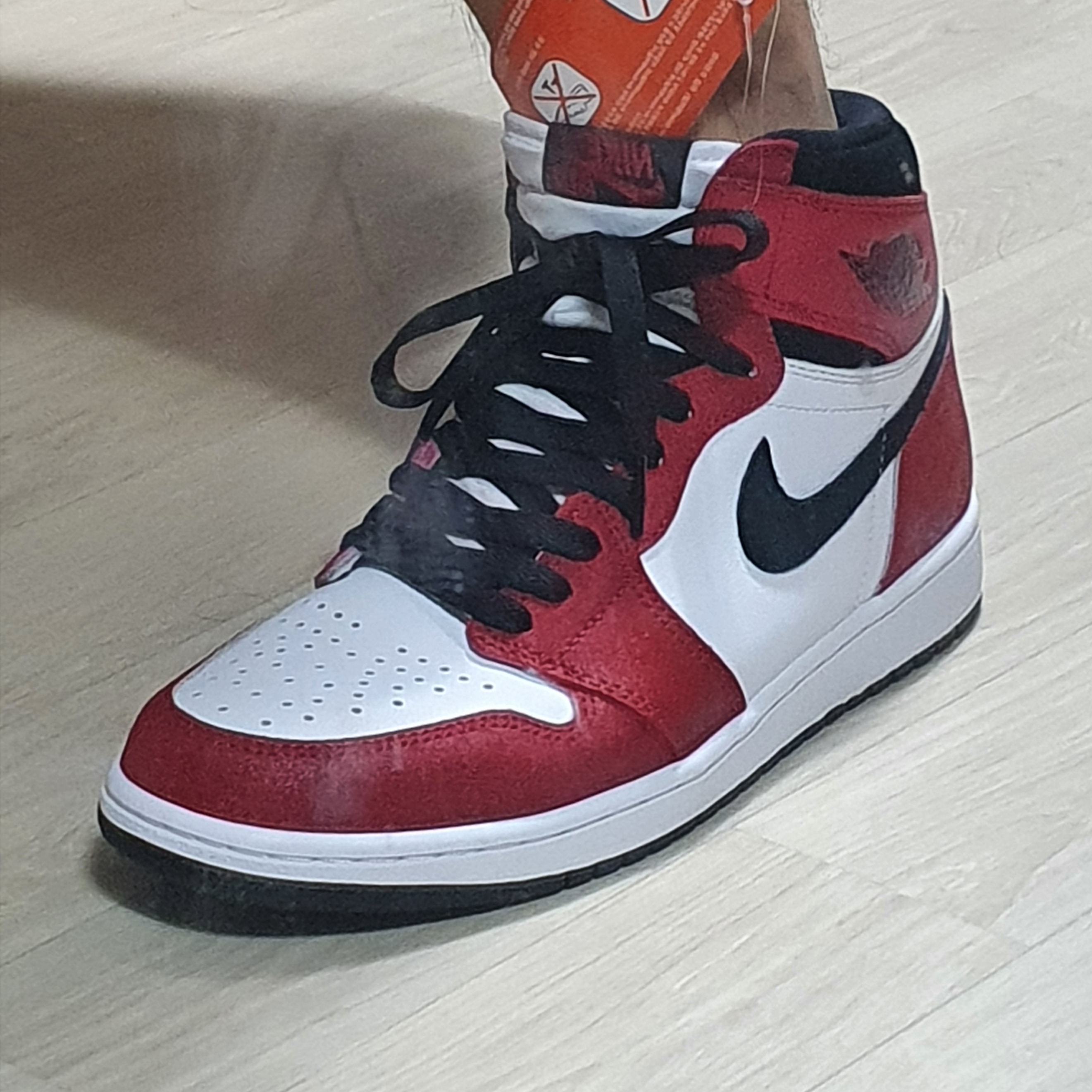 Jordan 1 Retro High OG Light Smoke Grey, Jordan 1 Retro High OG Chicago 2022 착용 스타일 - 2