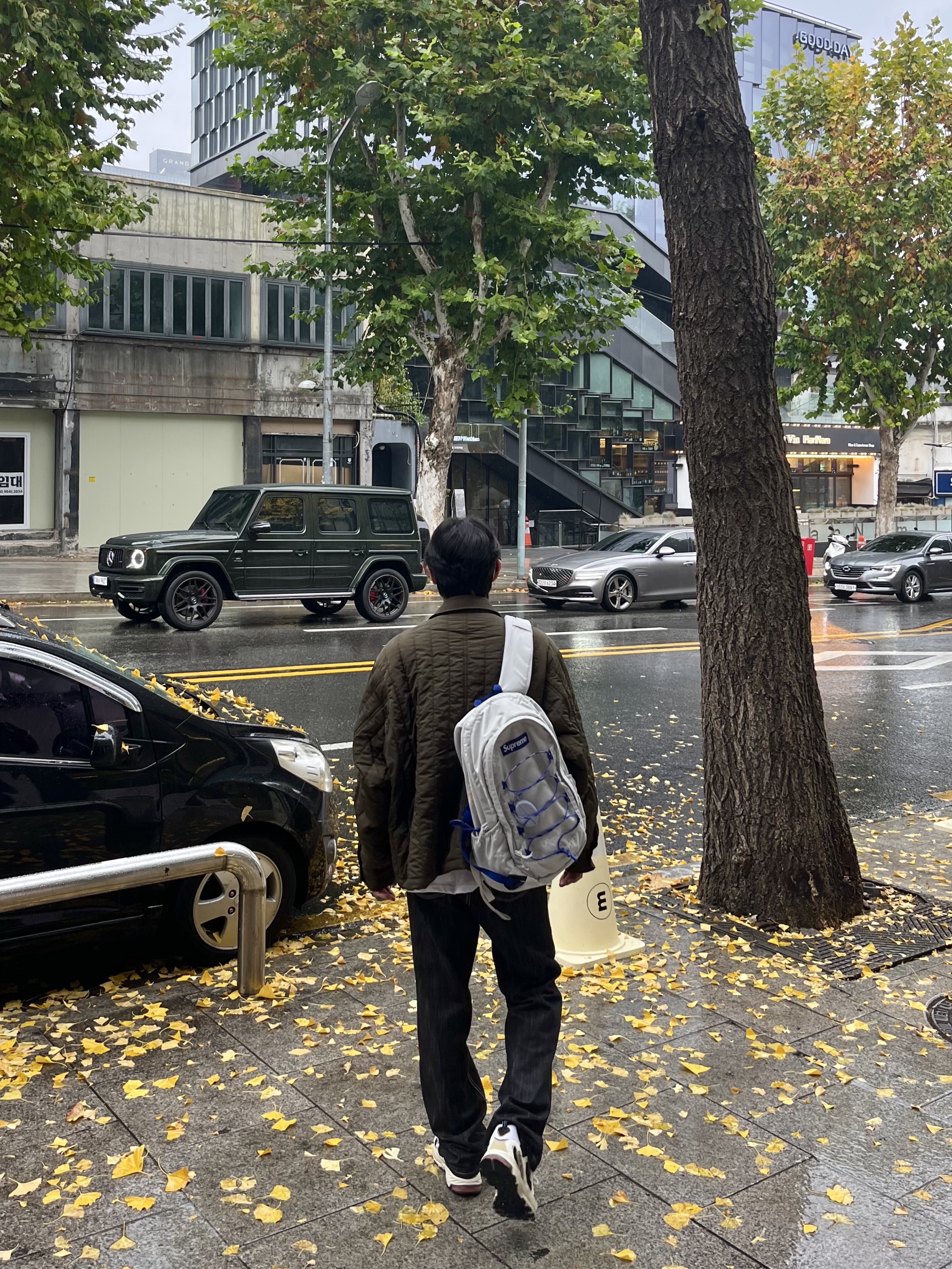 Adidas x Song for the Mute Shadowturf Core Black, Supreme Backpack Silver - 22SS 착용 스타일 - 2