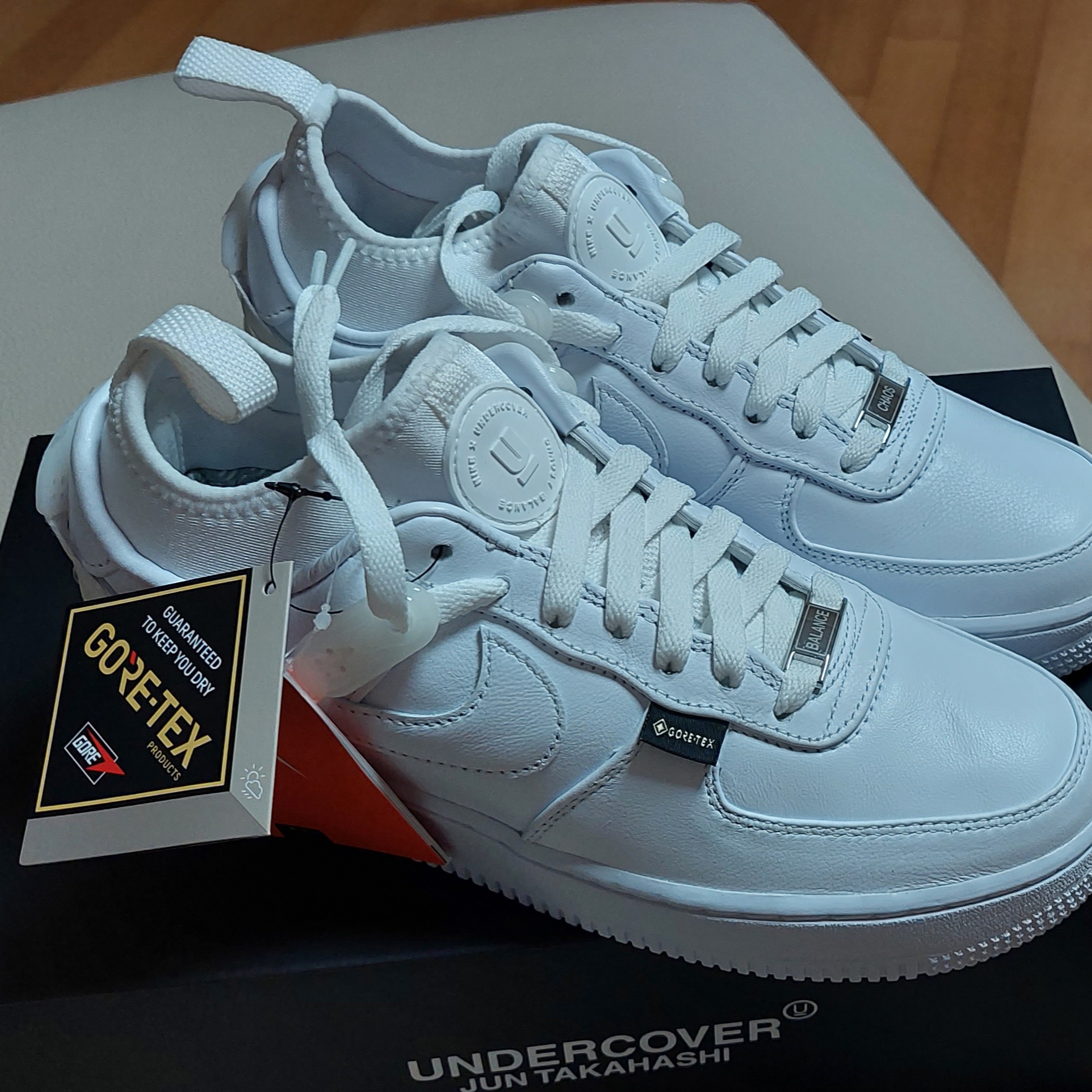 Nike x Undercover Air Force 1 Low SP White 착용 스타일 - 3