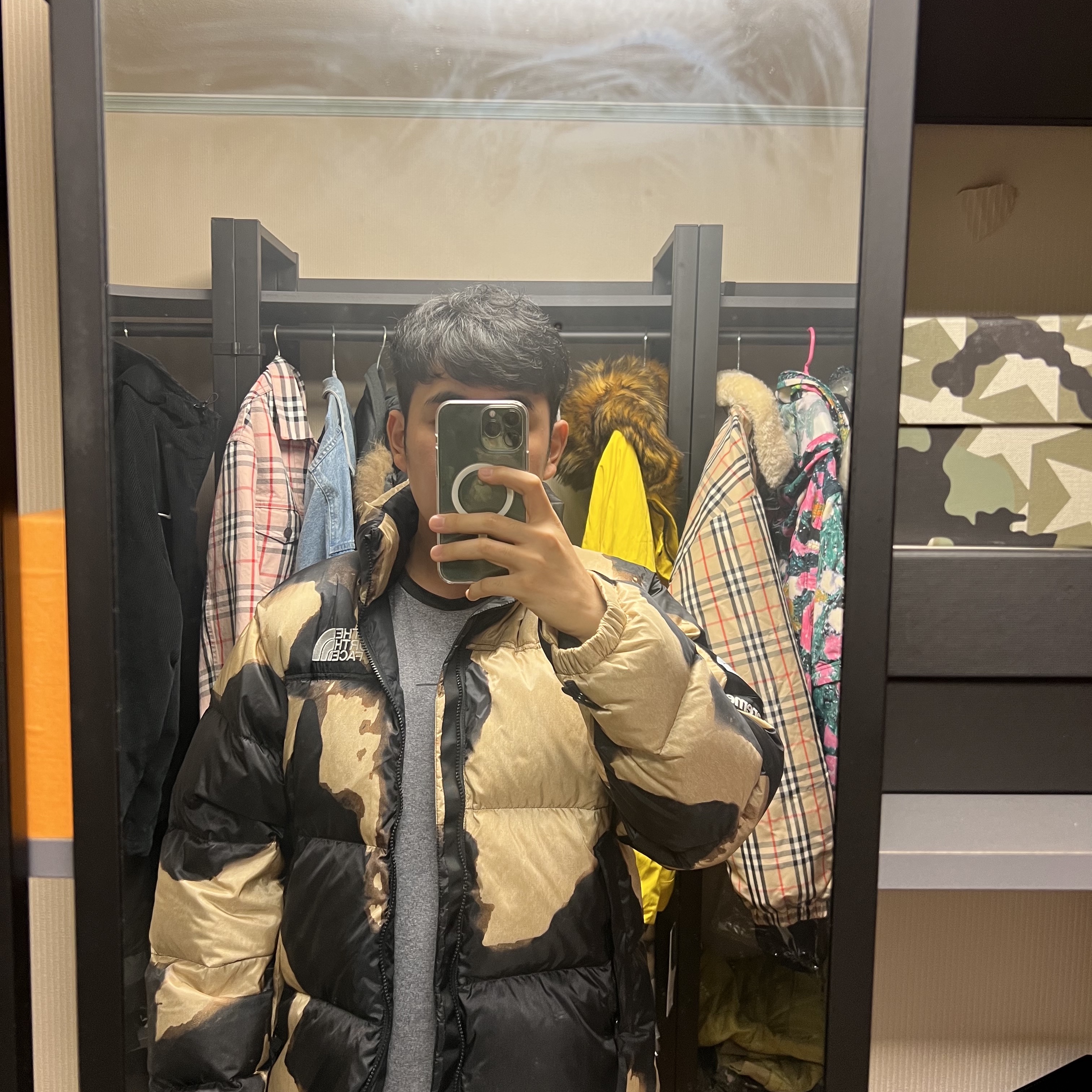 Supreme x The North Face Bleached Denim Print Nuptse Jacket Black - 21FW 착용 스타일