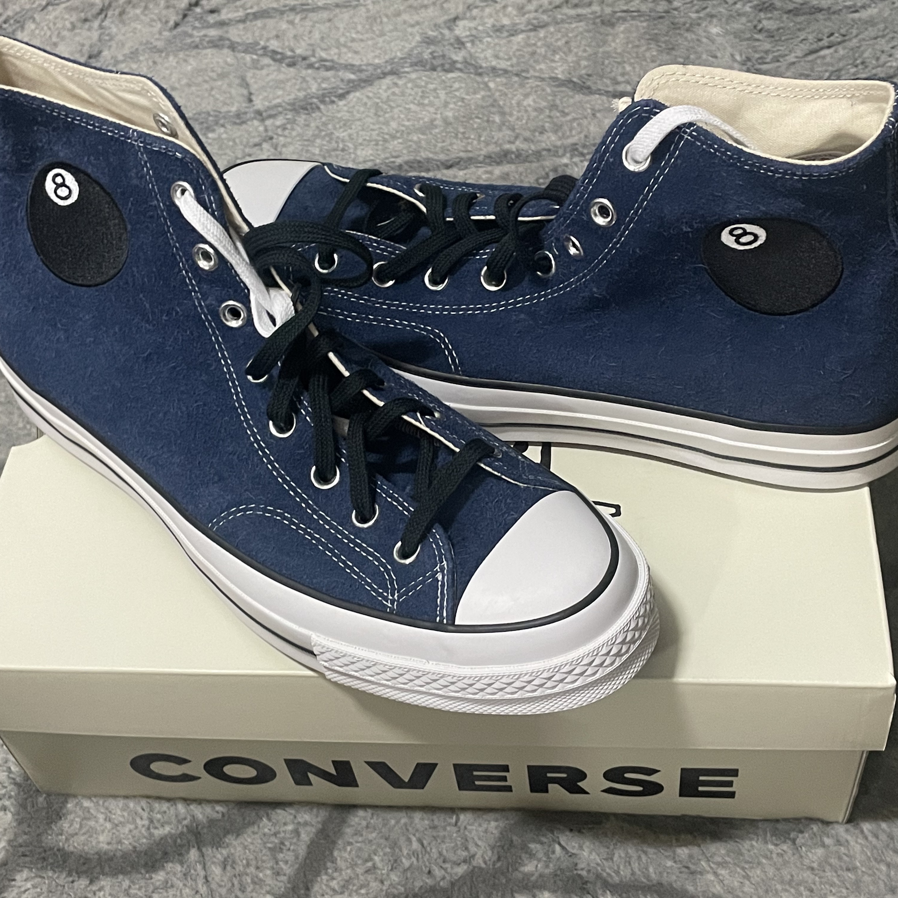 Converse x Stussy Chuck 70 High 8 Ball Navy 착용 스타일 - 1