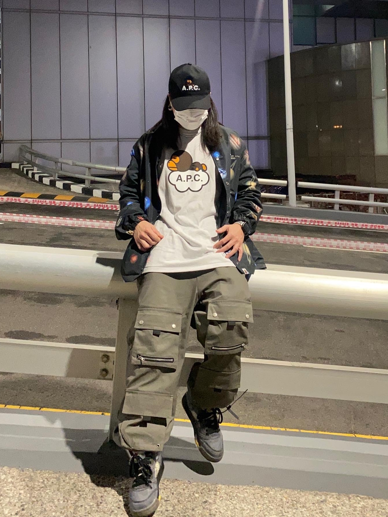 Jordan 5 x Off-White Retro SP Black Muslin 착용 스타일 - 3