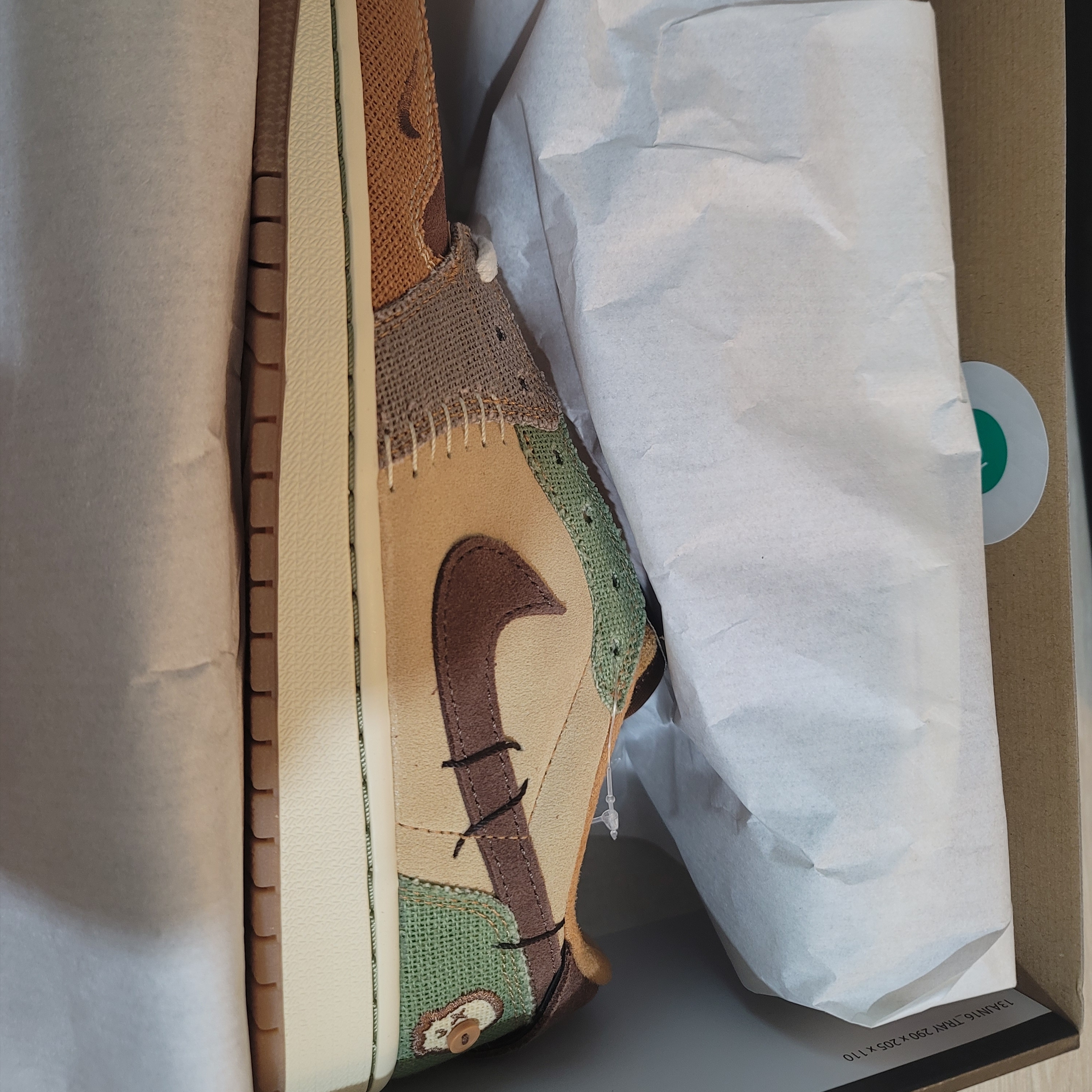 Jordan 1 x Zion Williamson Retro Low OG Flax and Oil Green 착용 스타일