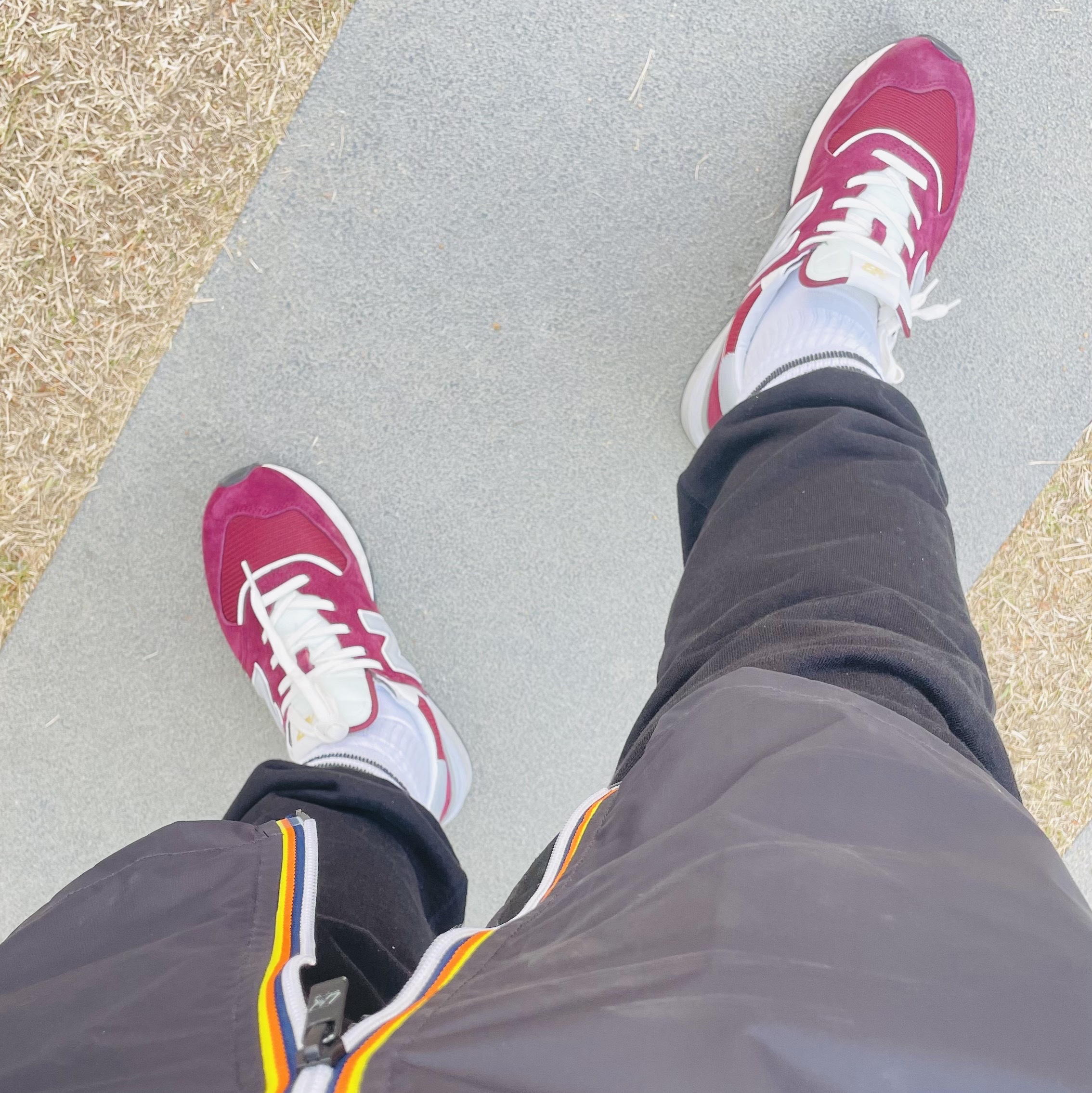 New Balance 574 Legacy Burgundy 착용 스타일
