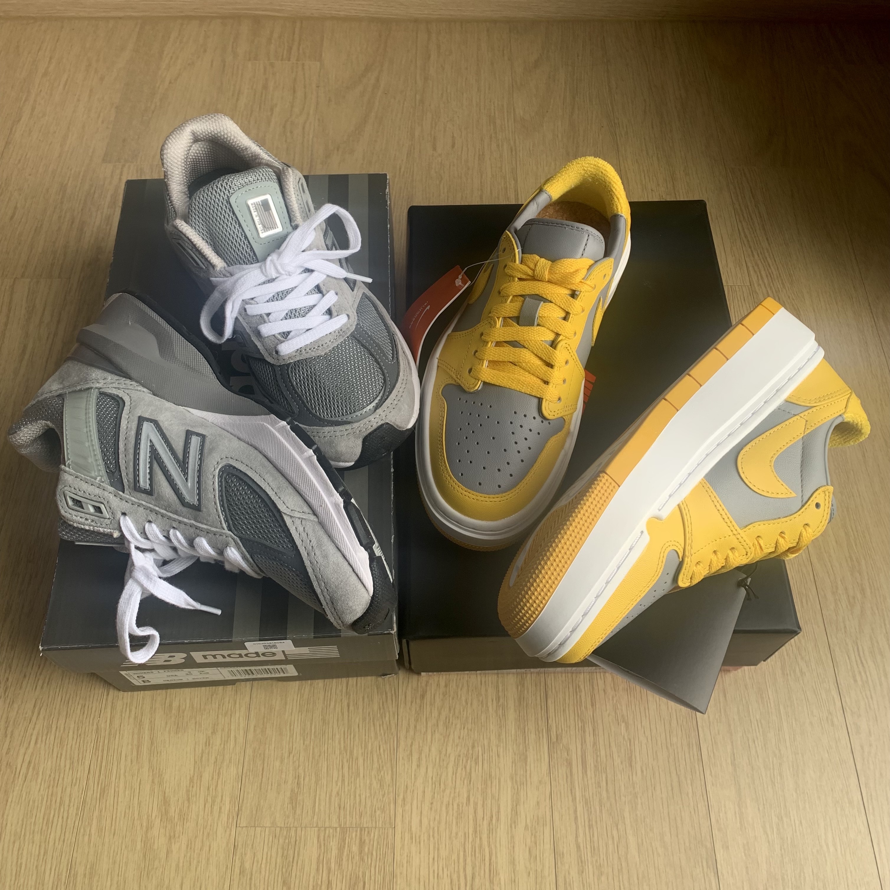 (W) New Balance 990v5 Made in USA Grey - B Standard, (W) Jordan 1 Elevate Low Cement Grey Varsity Maize 착용 스타일