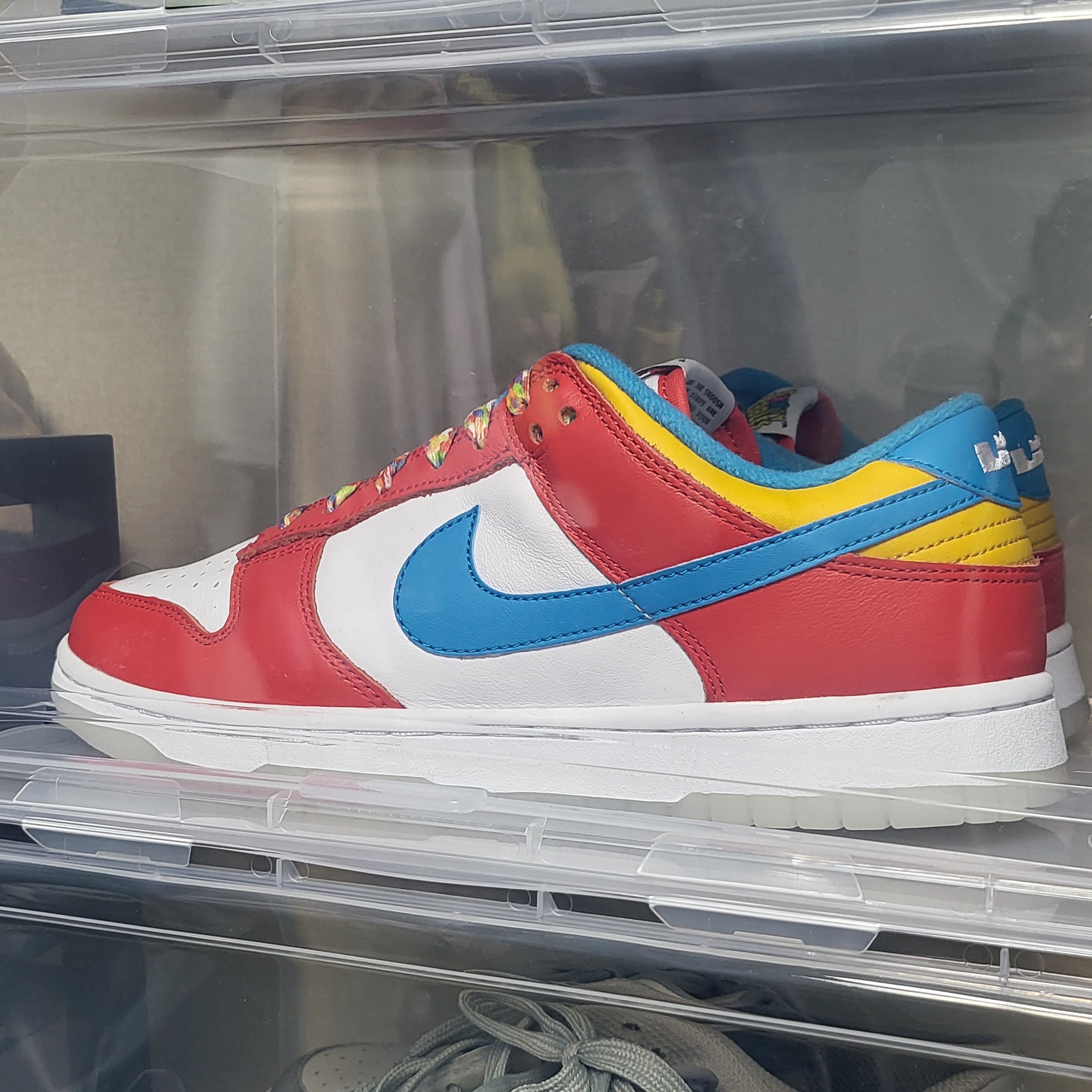 Nike x LeBron James x Fruity Pebbles Dunk Low QS Habanero Red 착용 스타일