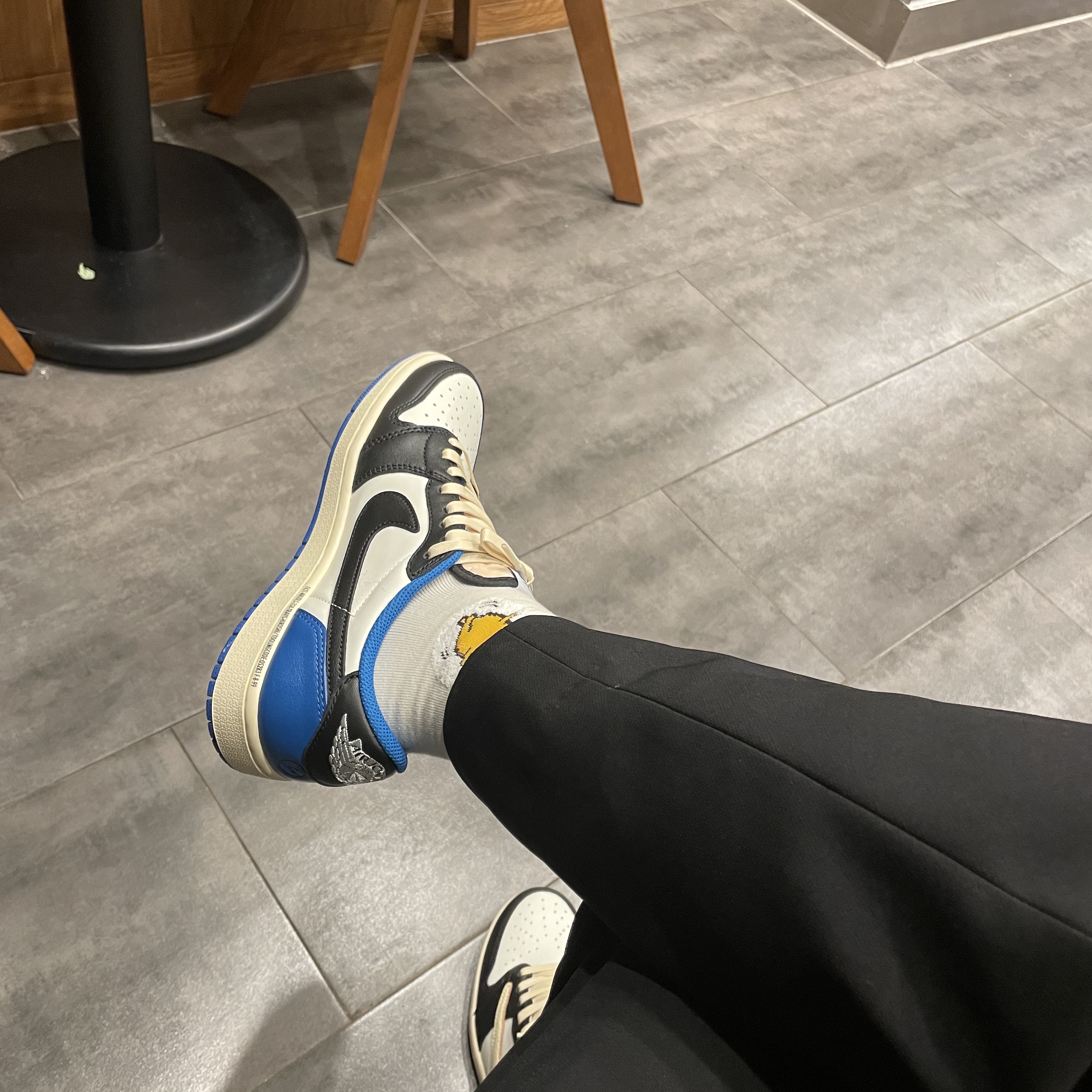 Jordan 1 x Travis Scott x Fragment Retro Low OG SP Military Blue 착용 스타일