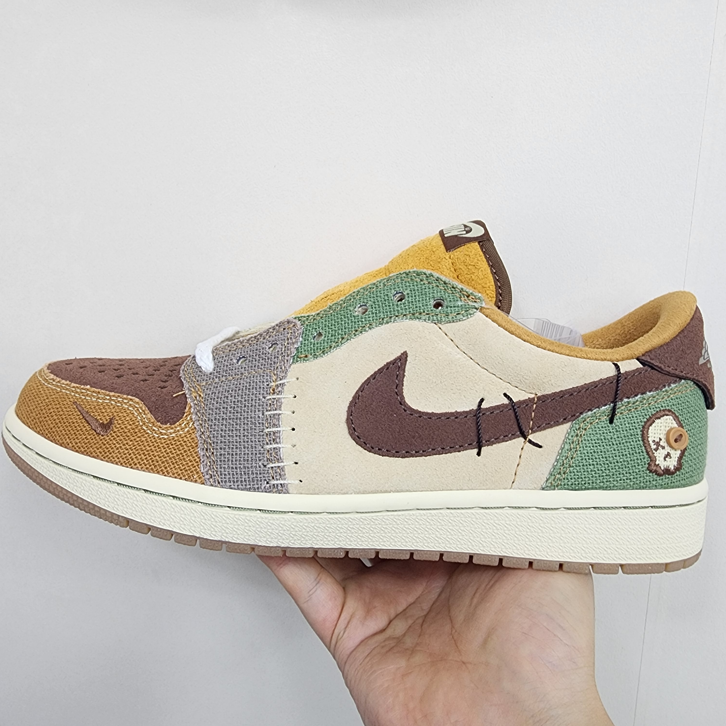 Jordan 1 x Zion Williamson Retro Low OG Flax and Oil Green 착용 스타일 - 2