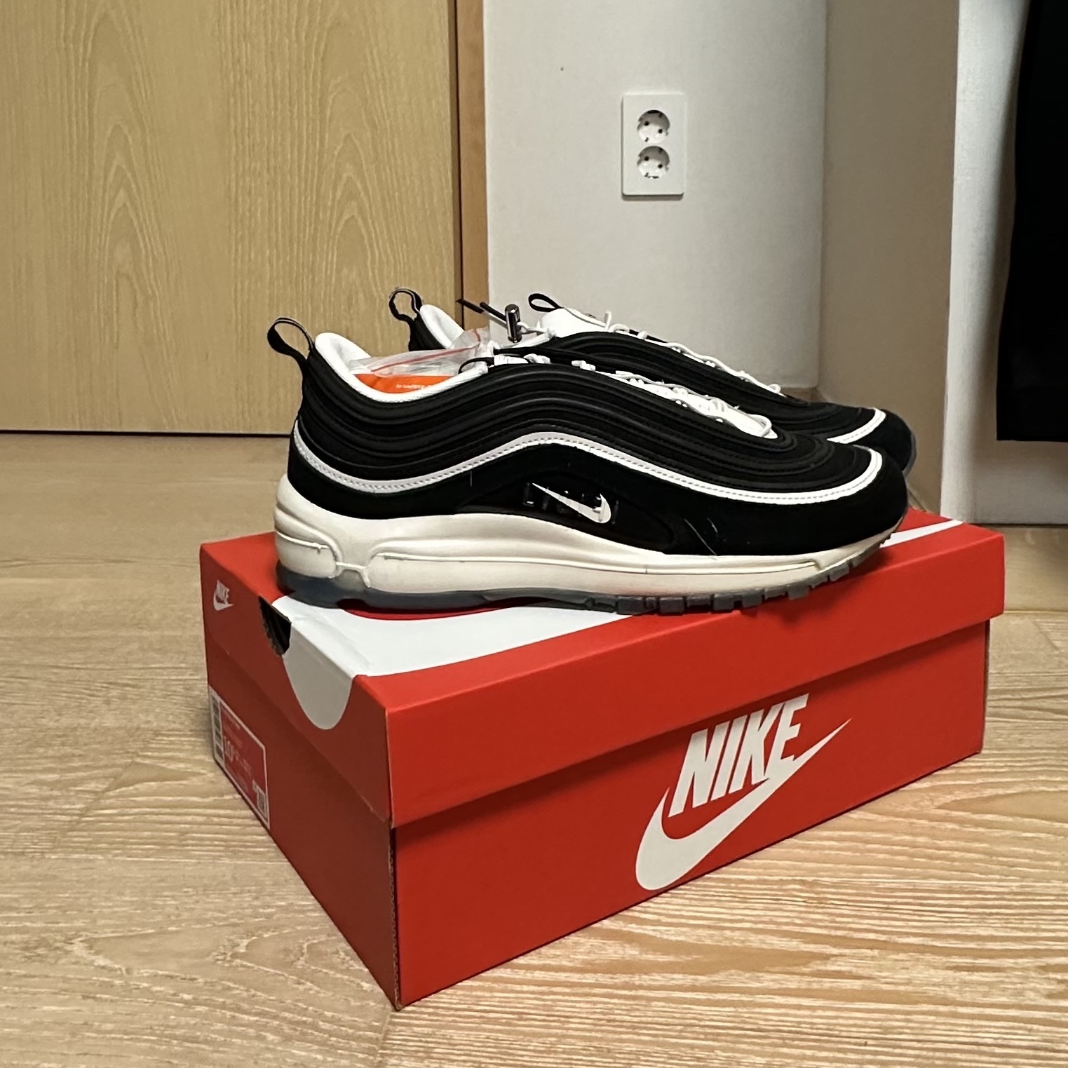 (W) Nike Air Max 97 PRM Hangul Day 착용 스타일 - 1