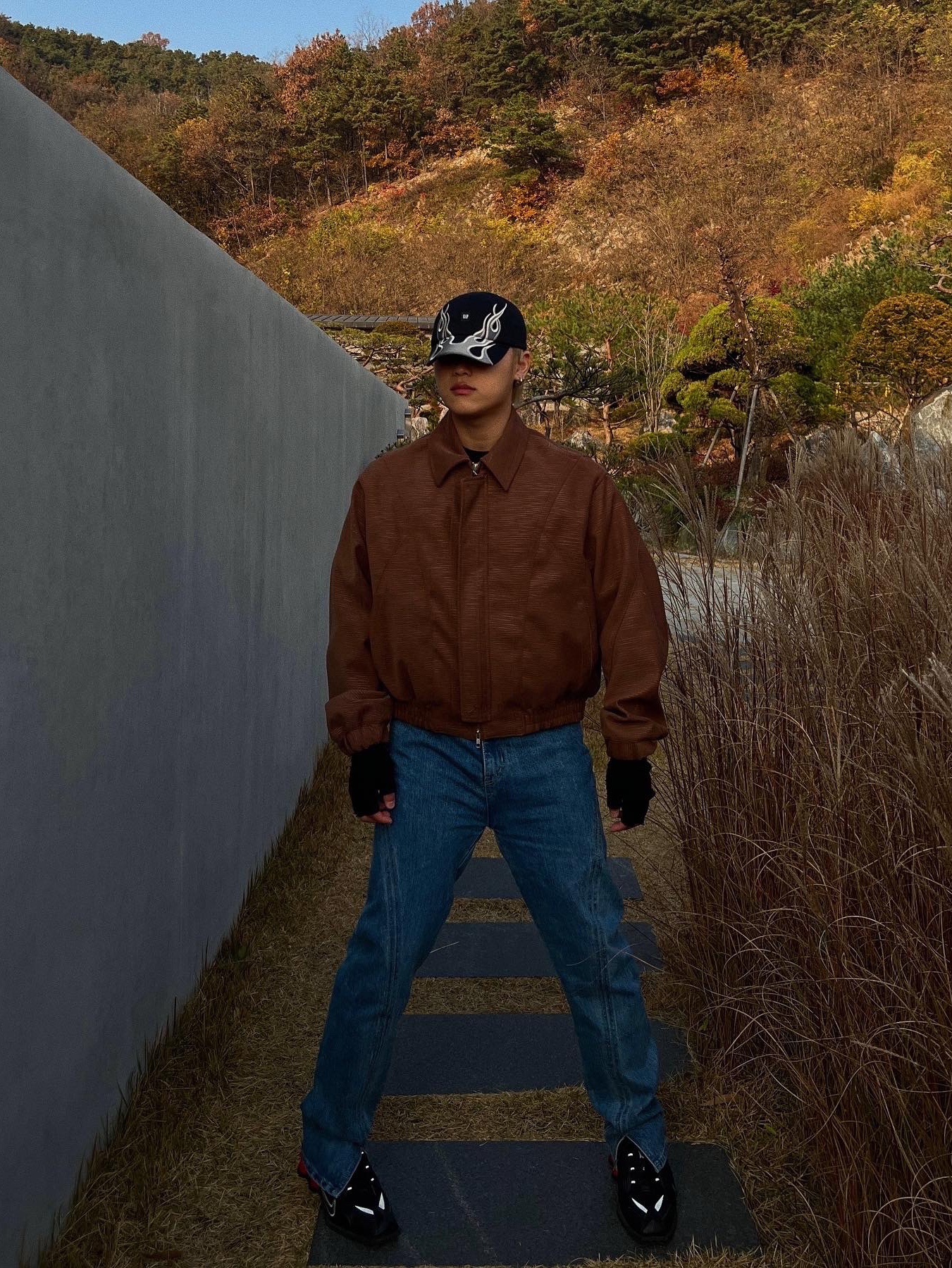 Yeezy Gap Engineered By Balenciaga Flame Cap Black, Nike x Martine Rose Shox MR4 Black 착용 스타일 - 4