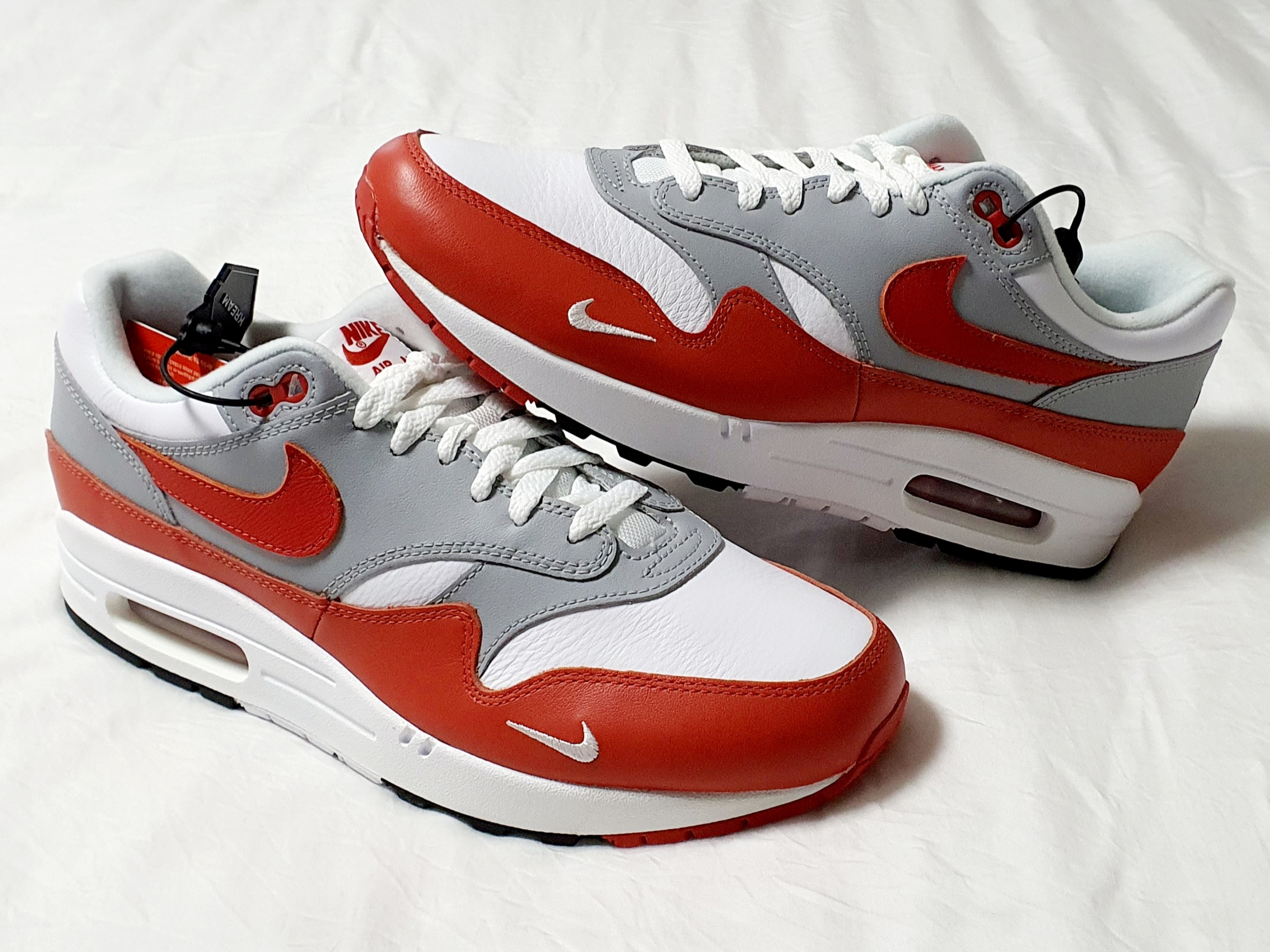 Nike Air Max 1 LV8 Martian Sunrise 착용 스타일 - 2