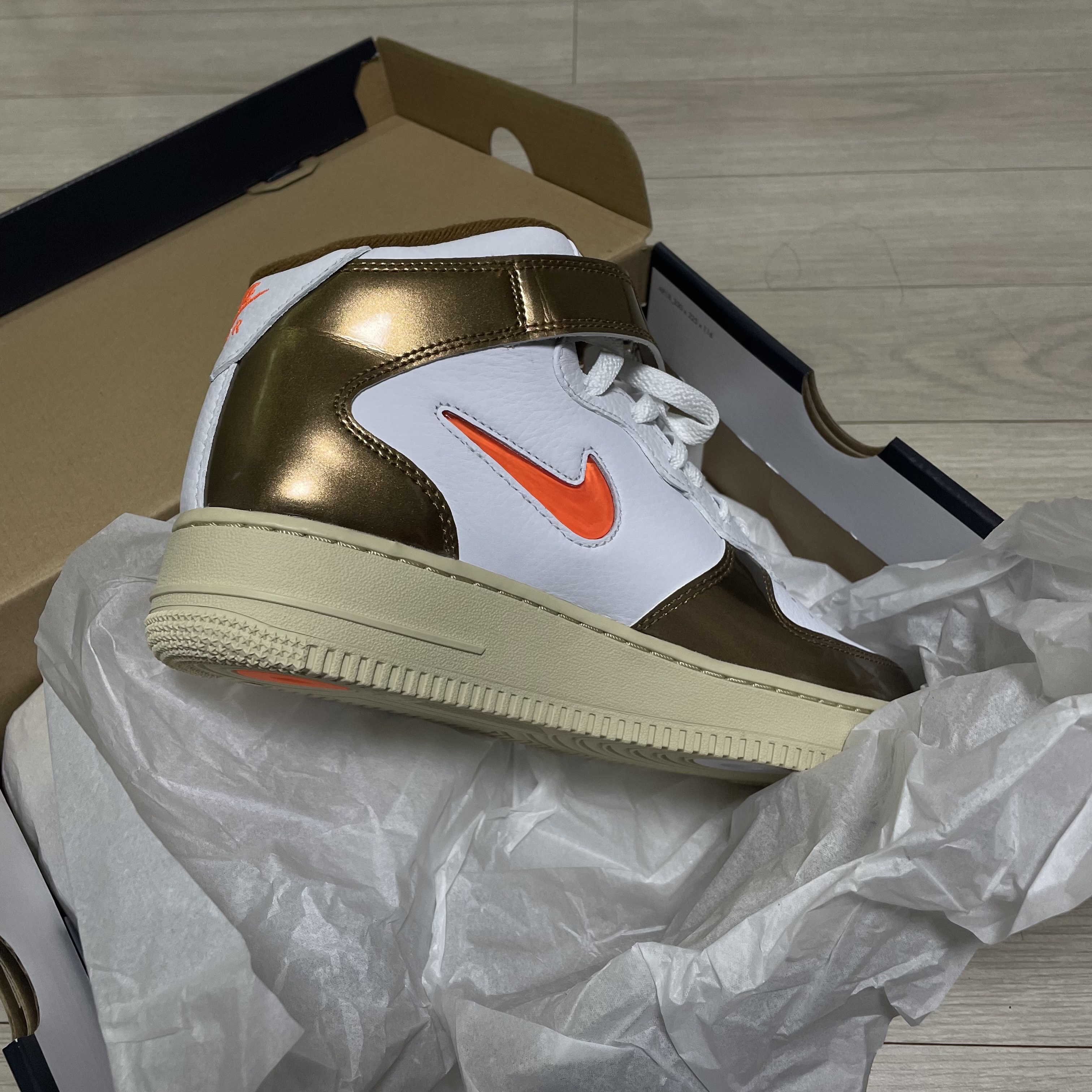 Nike Air Force 1 Mid QS Ale Brown 착용 스타일 - 3