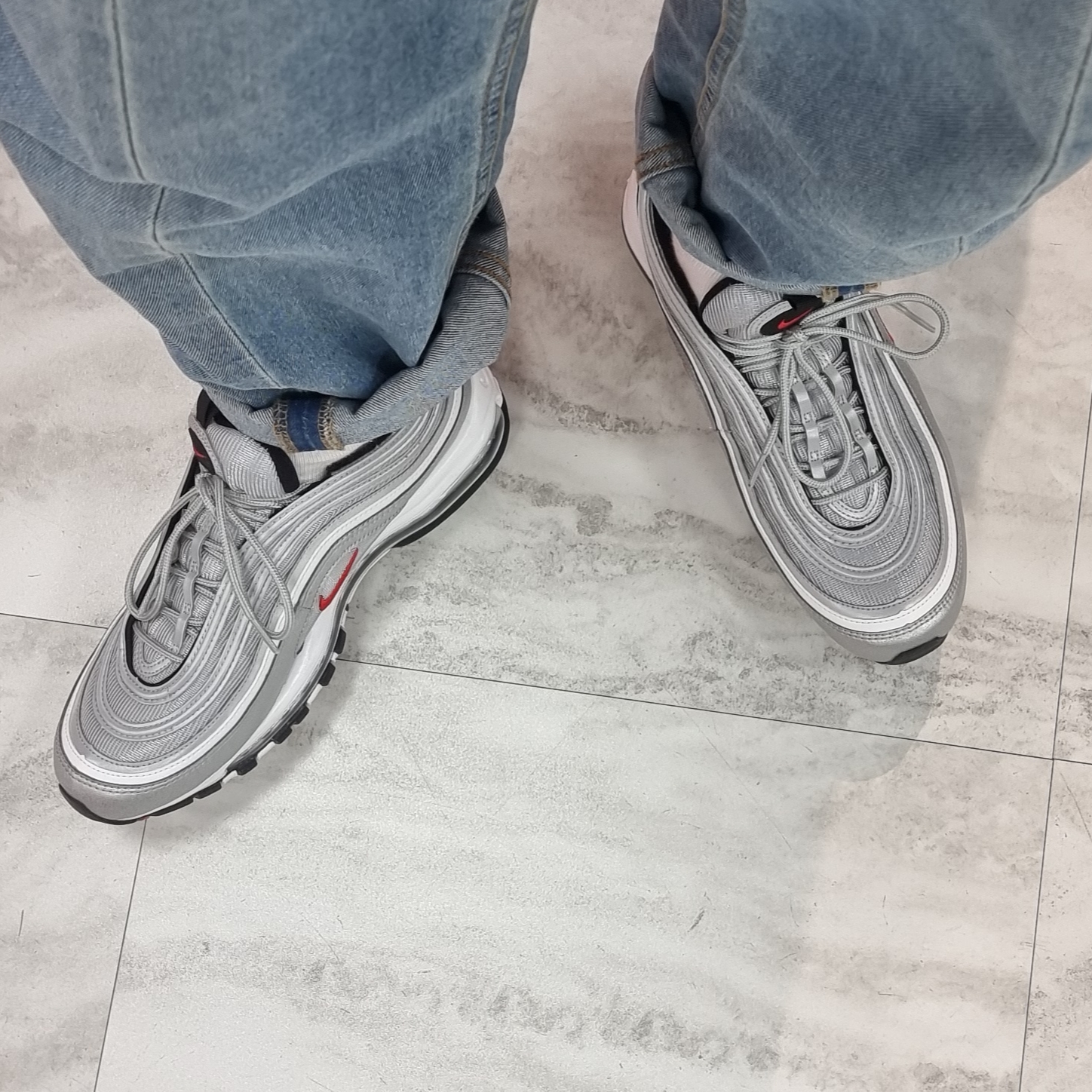 Nike Air Max 97 OG Silver Bullet 2022 착용 스타일 - 2